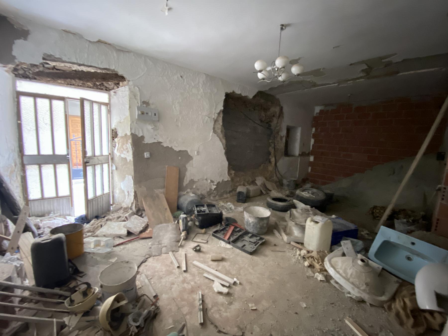 For sale of house in Fines