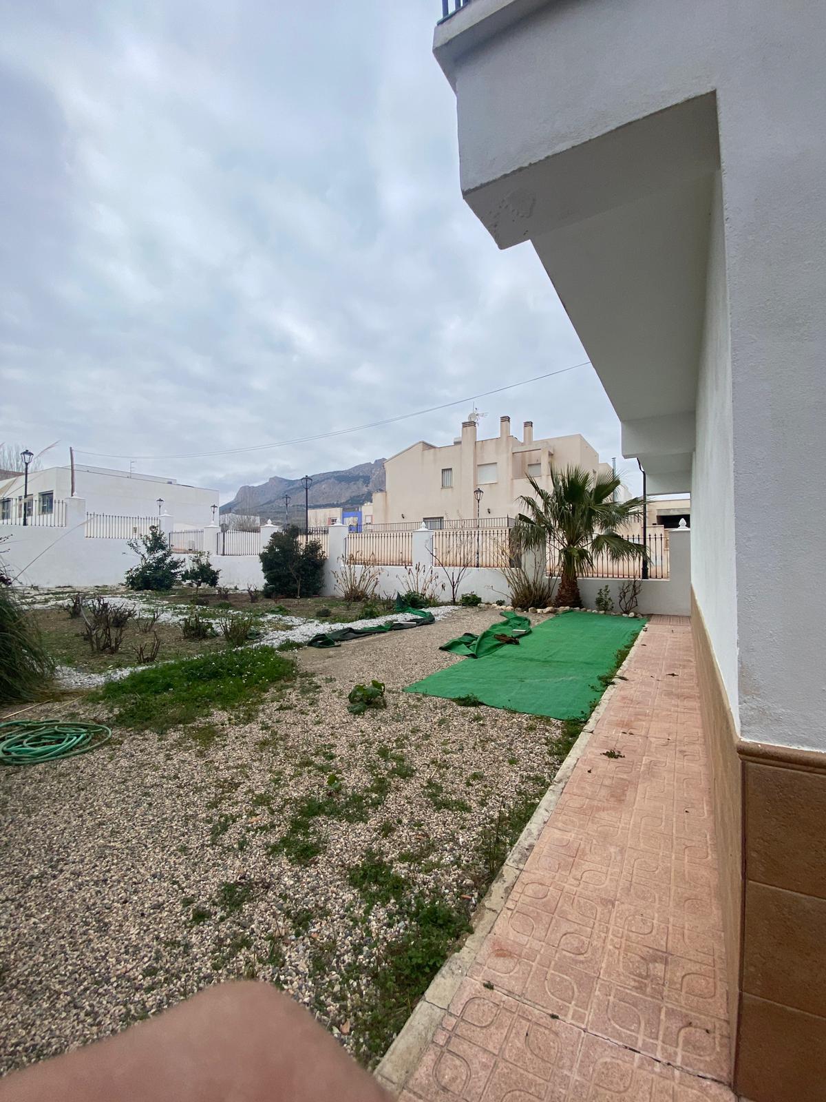 For sale of chalet in Vélez-Rubio