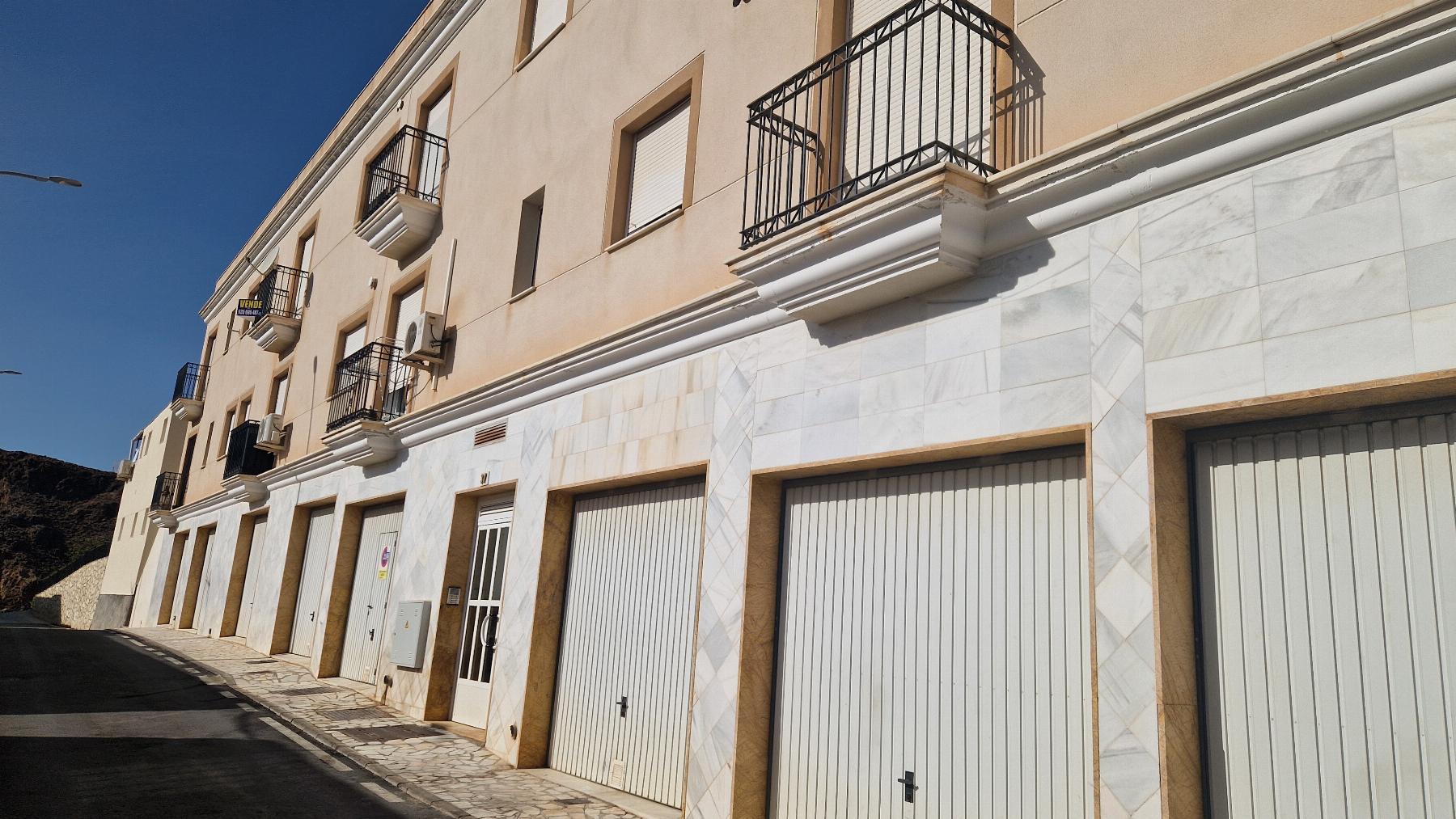 For sale of flat in Macael