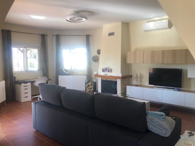 For sale of villa in Arboleas