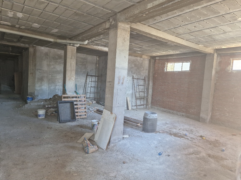 For sale of commercial in Cantoria