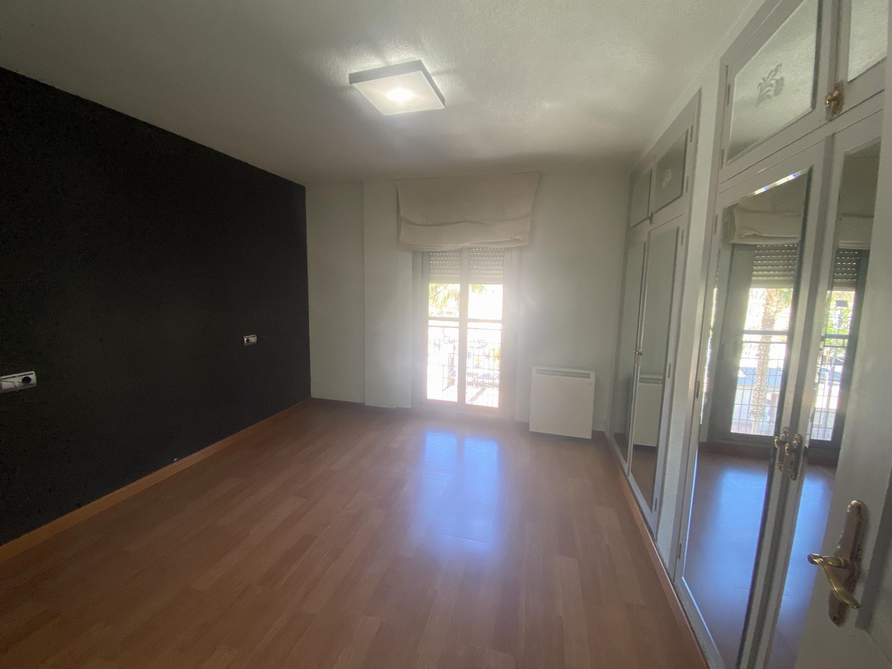 For sale of flat in Macael