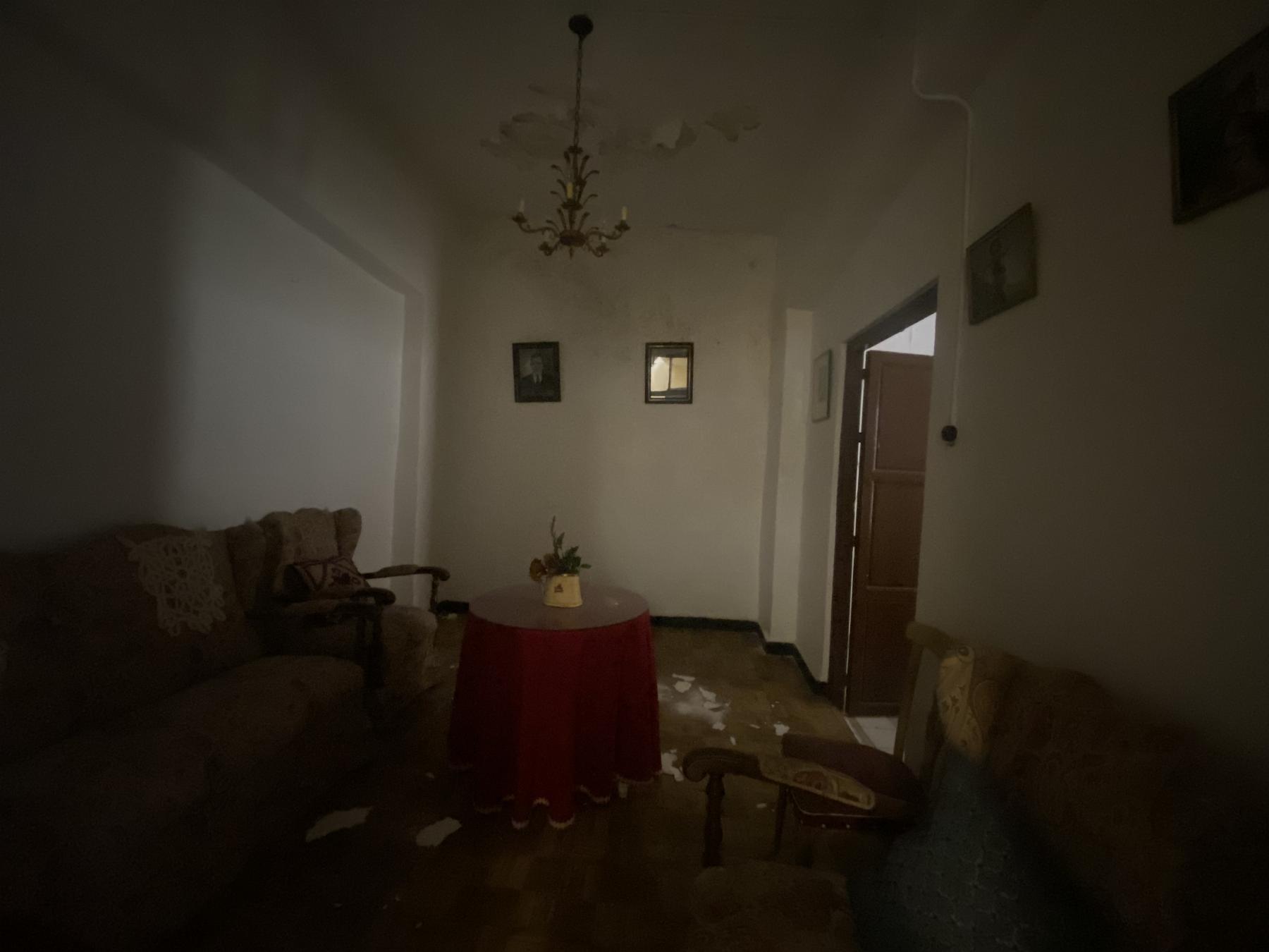 For sale of house in Macael