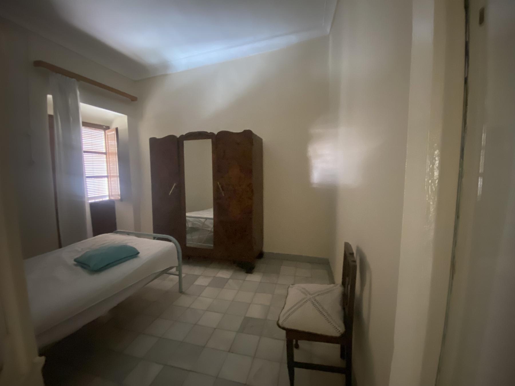 For sale of house in Macael