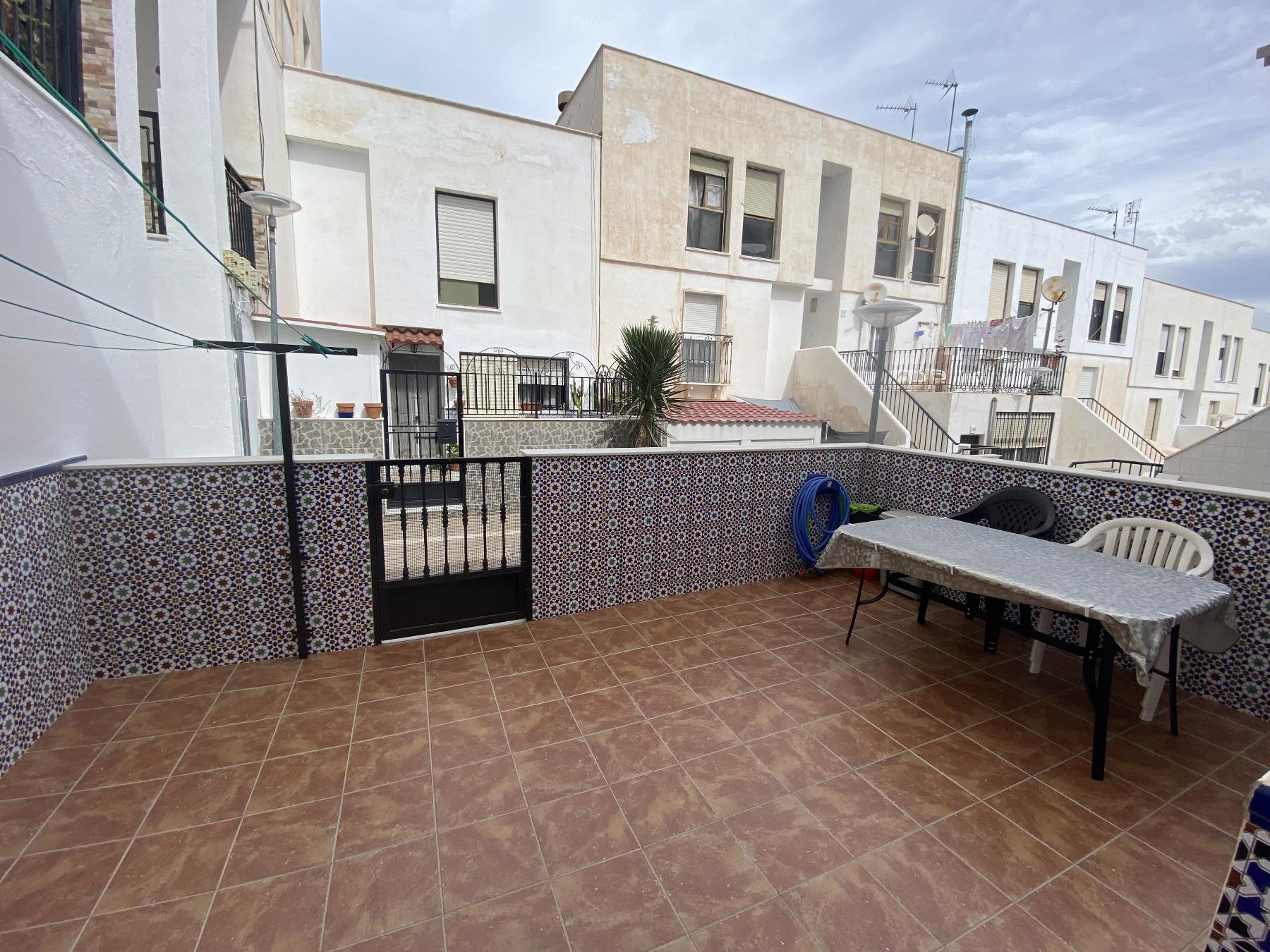 For sale of house in Macael