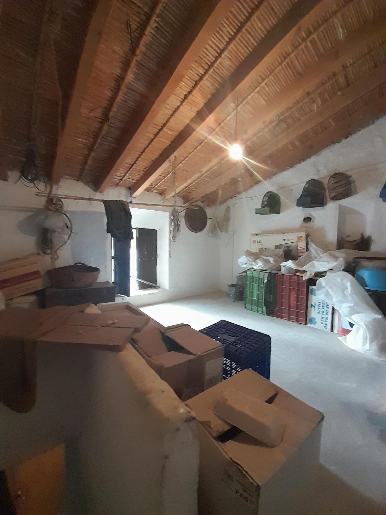 For sale of house in Lubrín