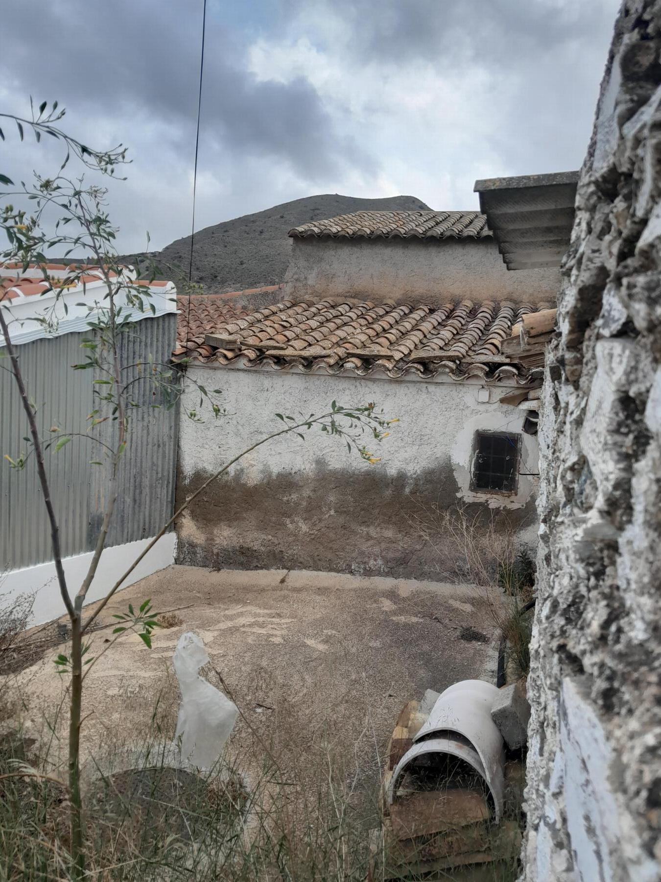 For sale of house in Lubrín