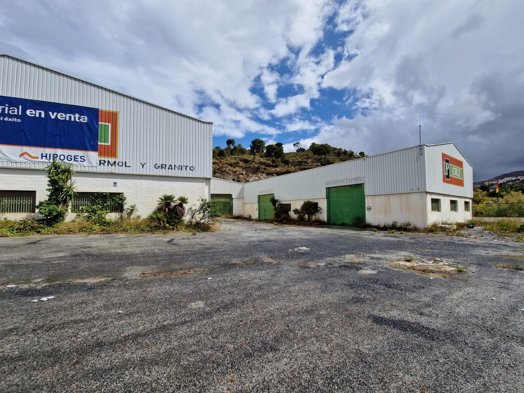 Venta de nave industrial en Macael