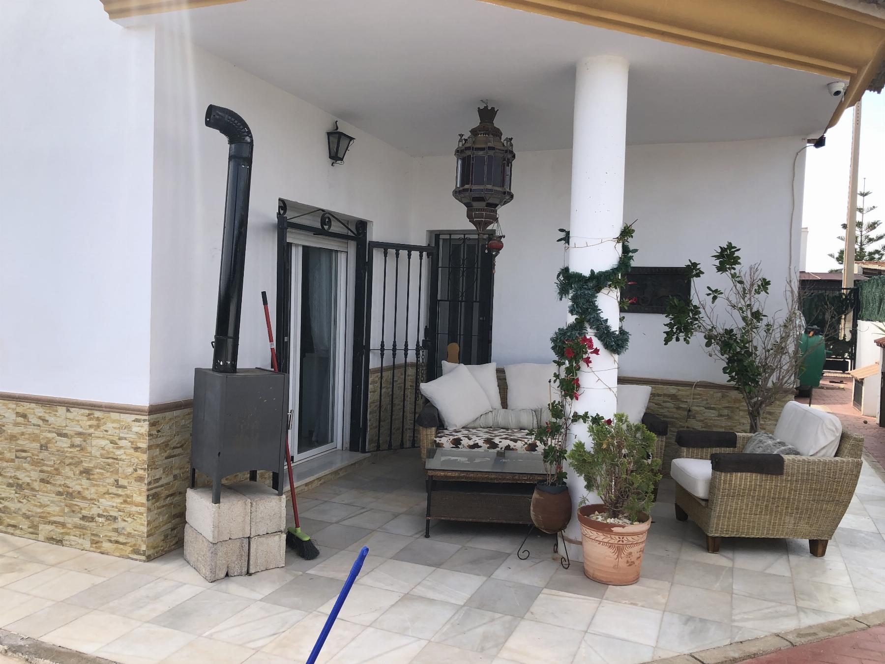 For sale of house in Zurgena