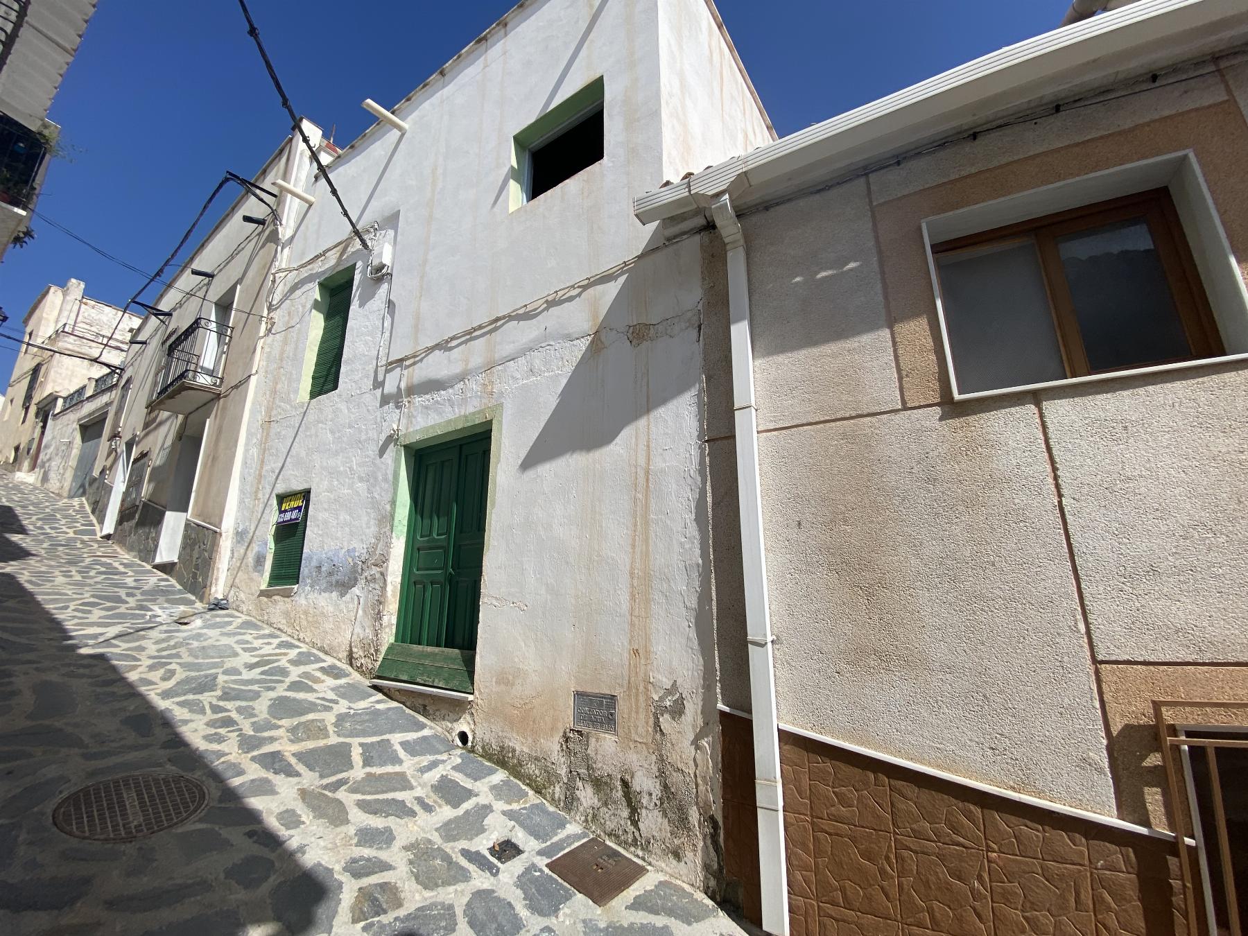 For sale of house in Suflí