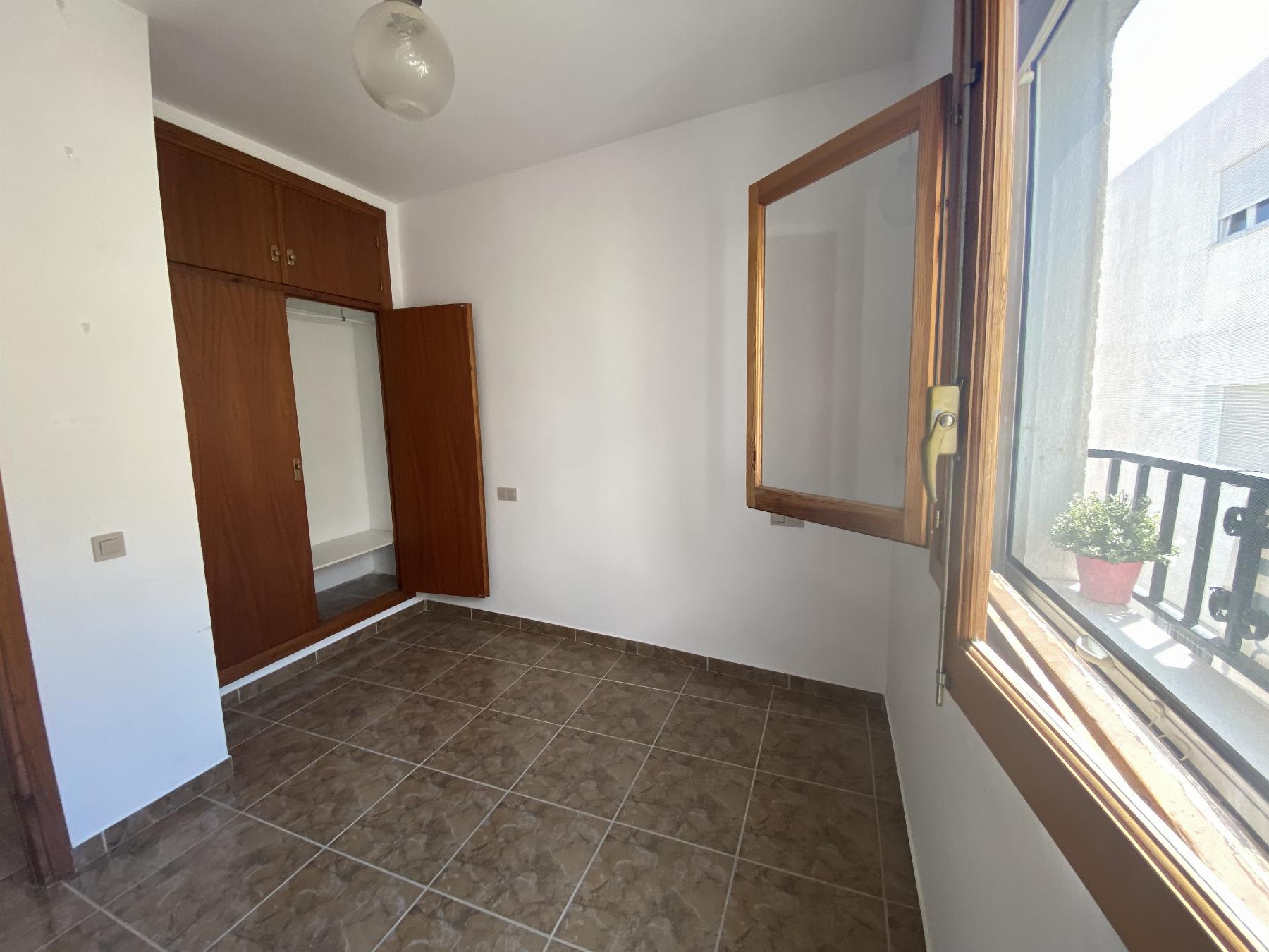 For sale of house in Purchena