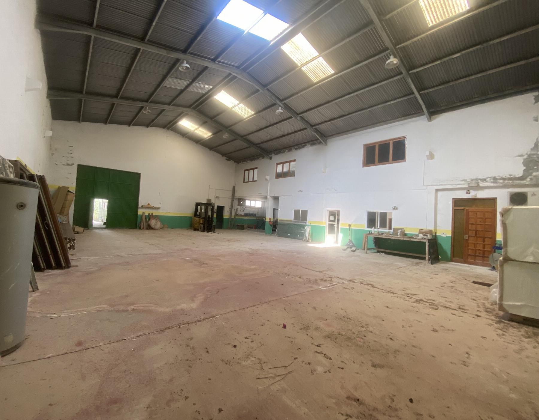 Venta de nave industrial en Olula del Río