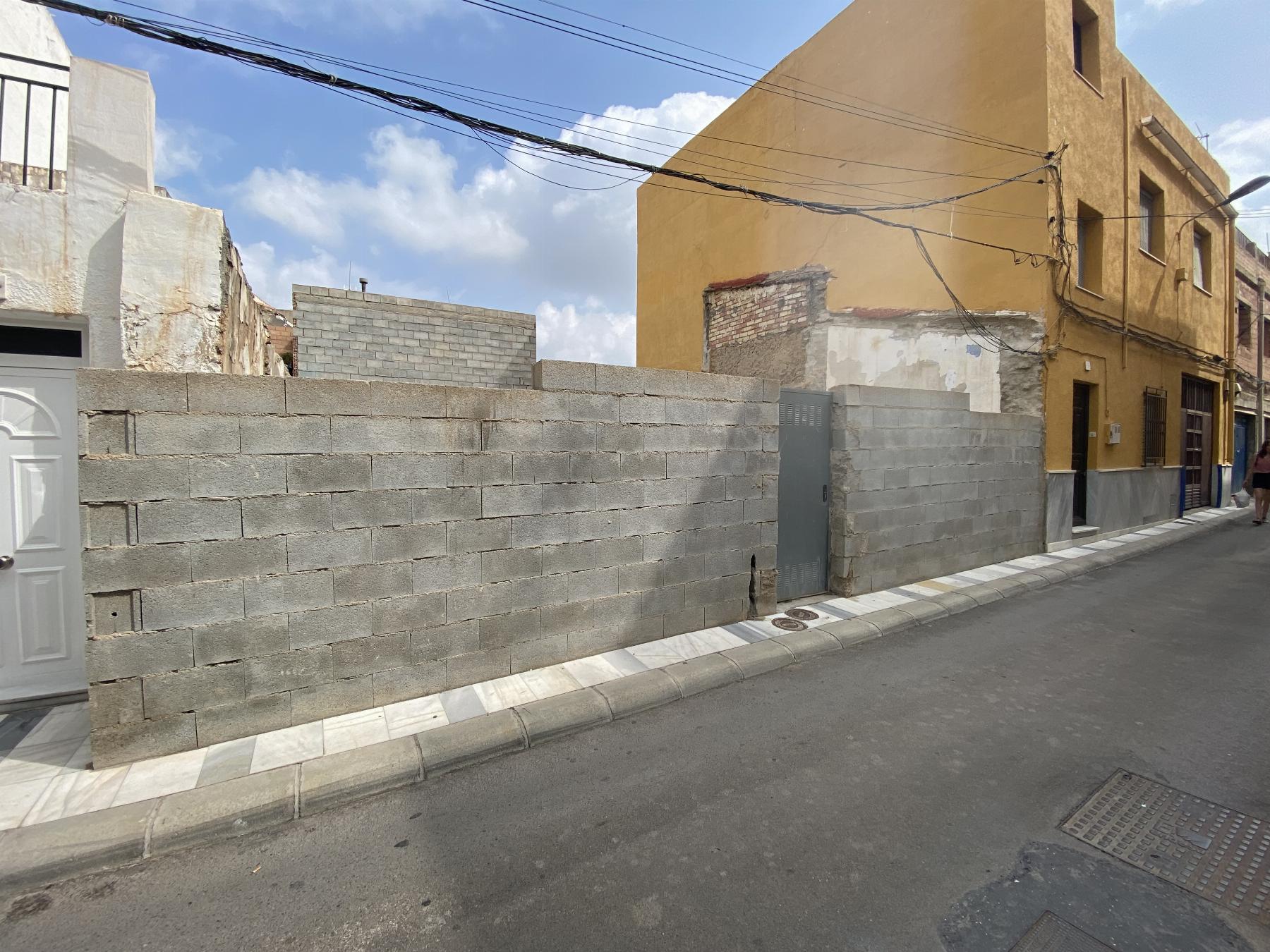 For sale of land in Olula del Río