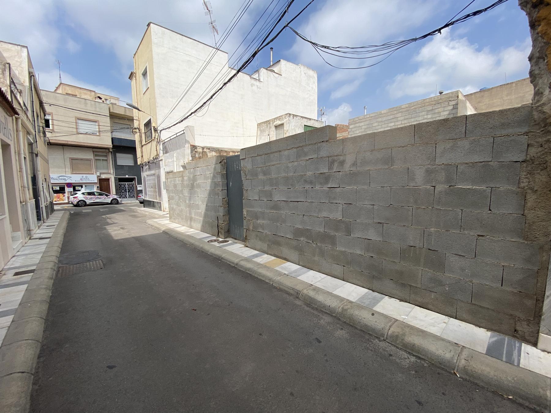 For sale of land in Olula del Río