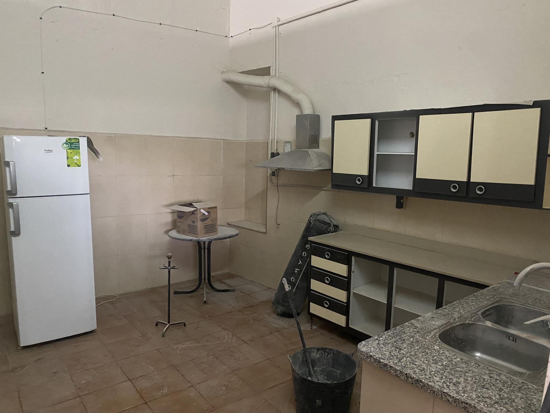 For rent of commercial in Macael