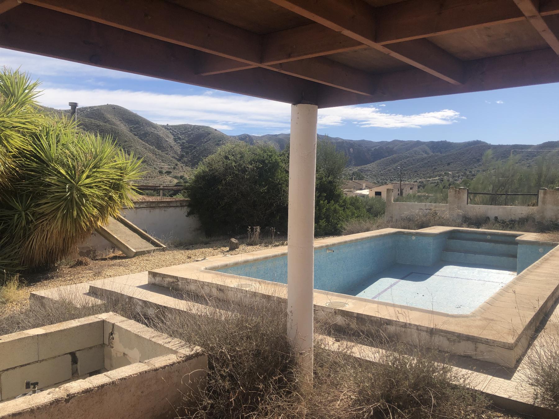 For sale of villa in Albánchez