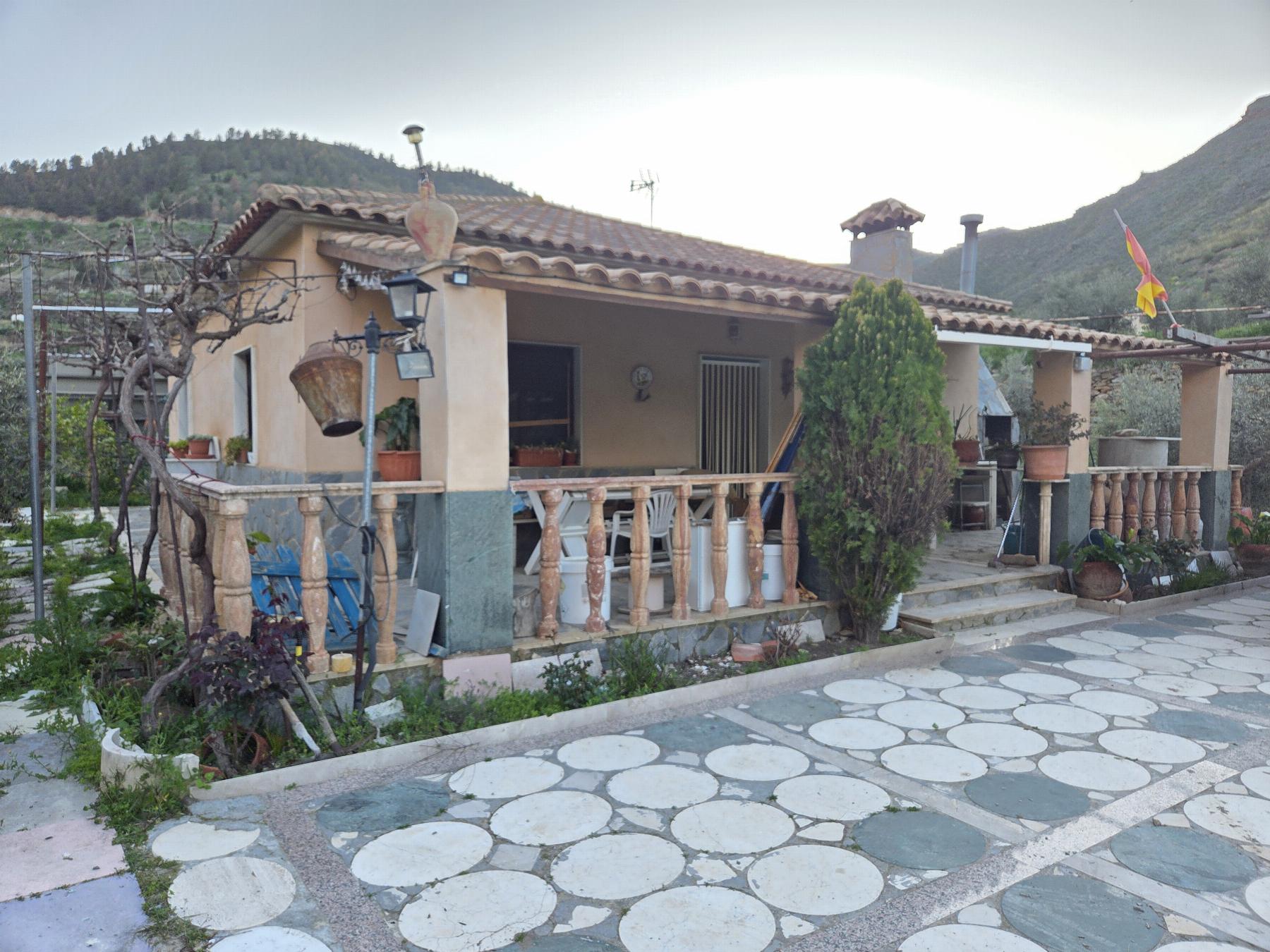 For sale of villa in Macael