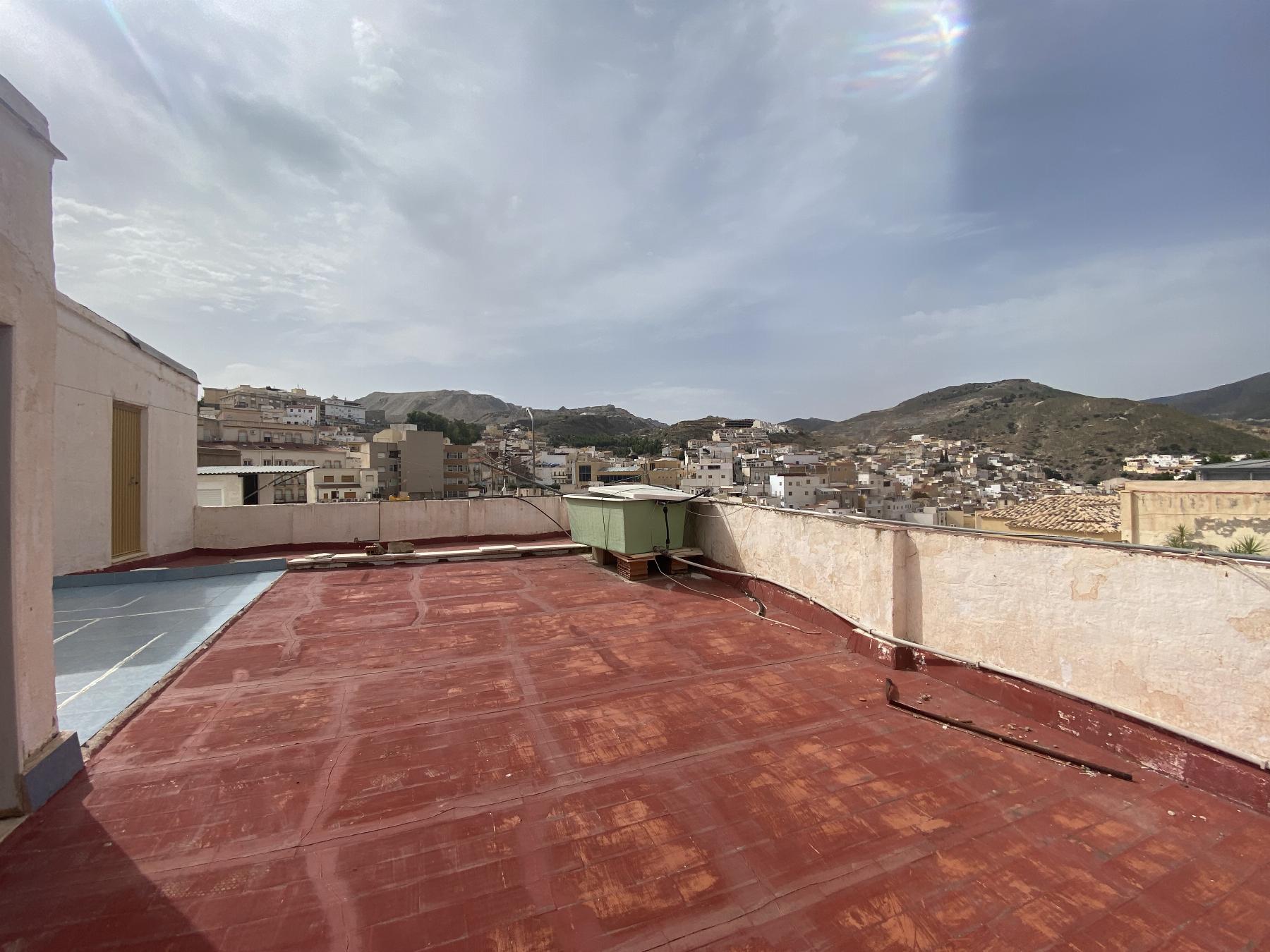 For sale of house in Macael