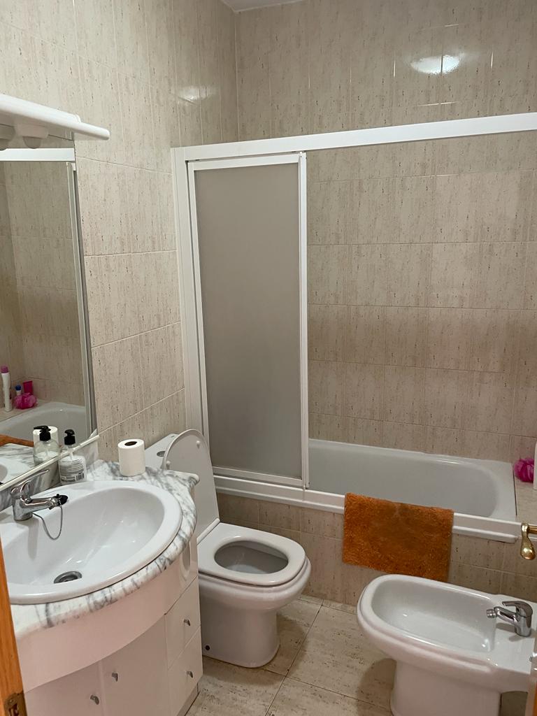 For sale of duplex in Somontín