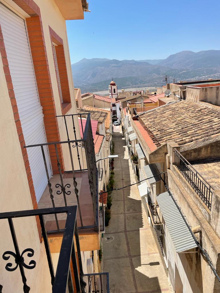 For sale of duplex in Somontín