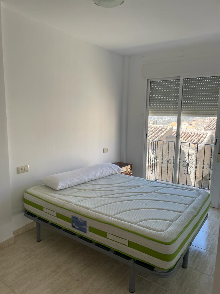 For sale of duplex in Somontín