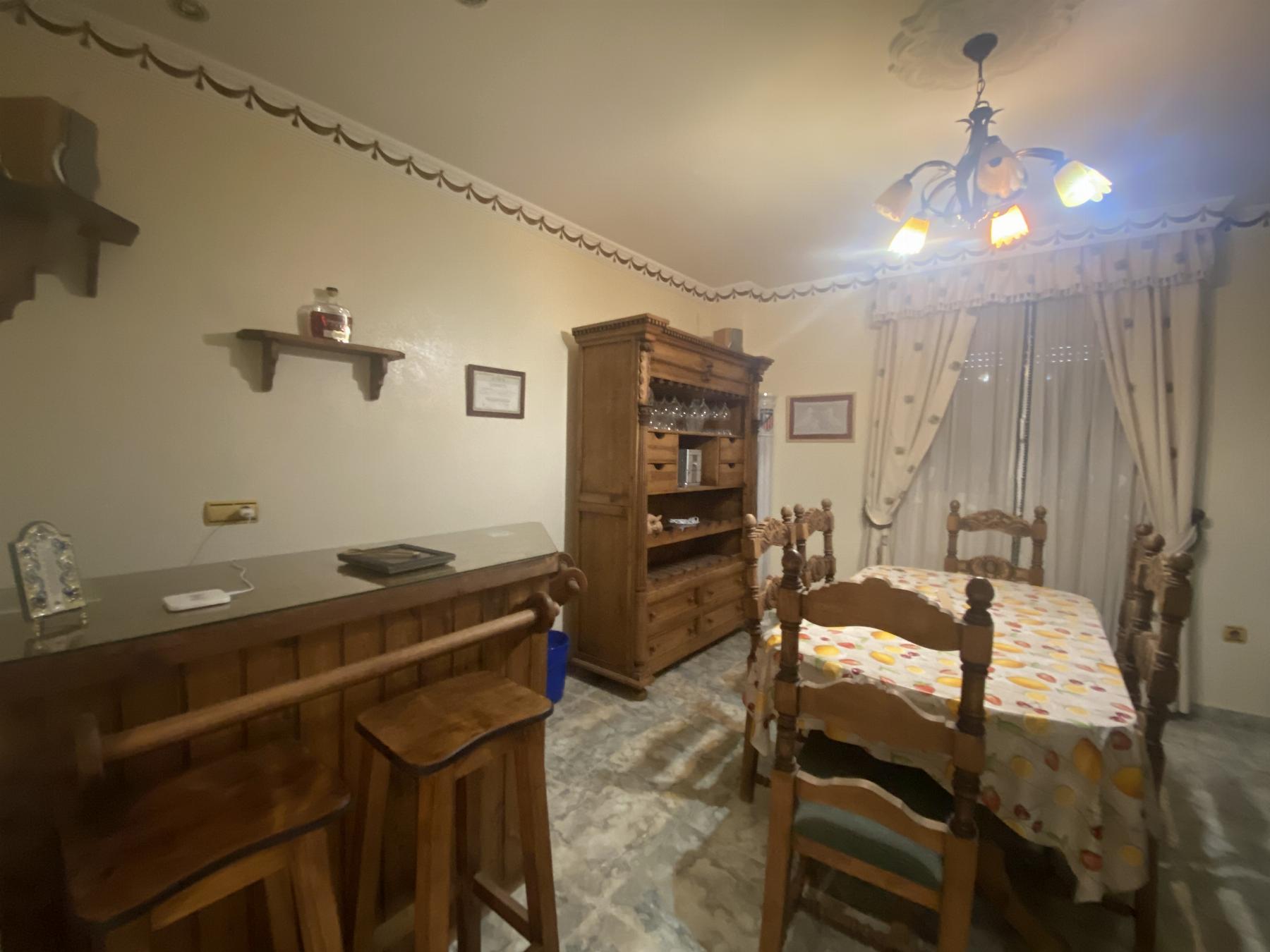 For sale of house in Macael