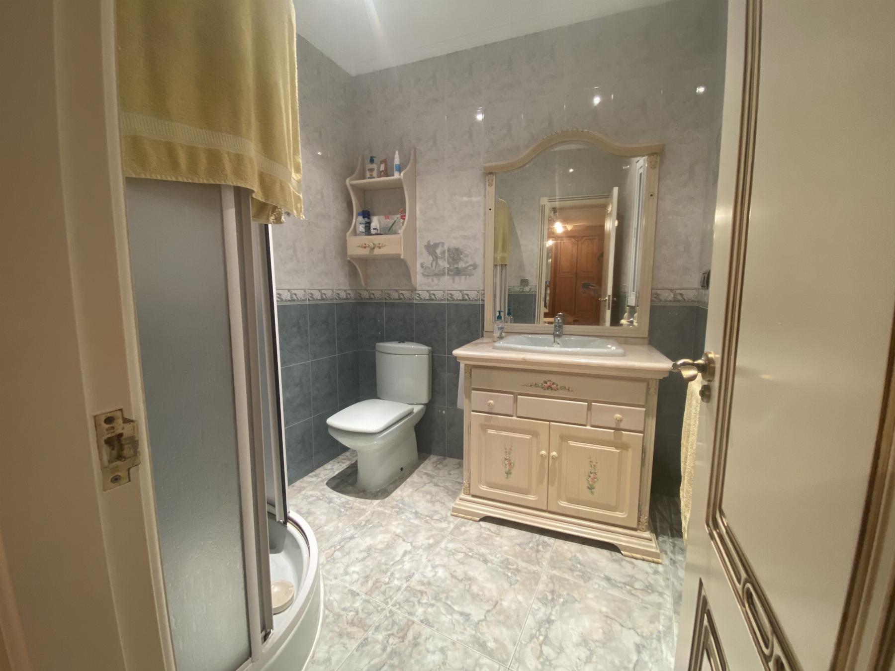 For sale of house in Macael