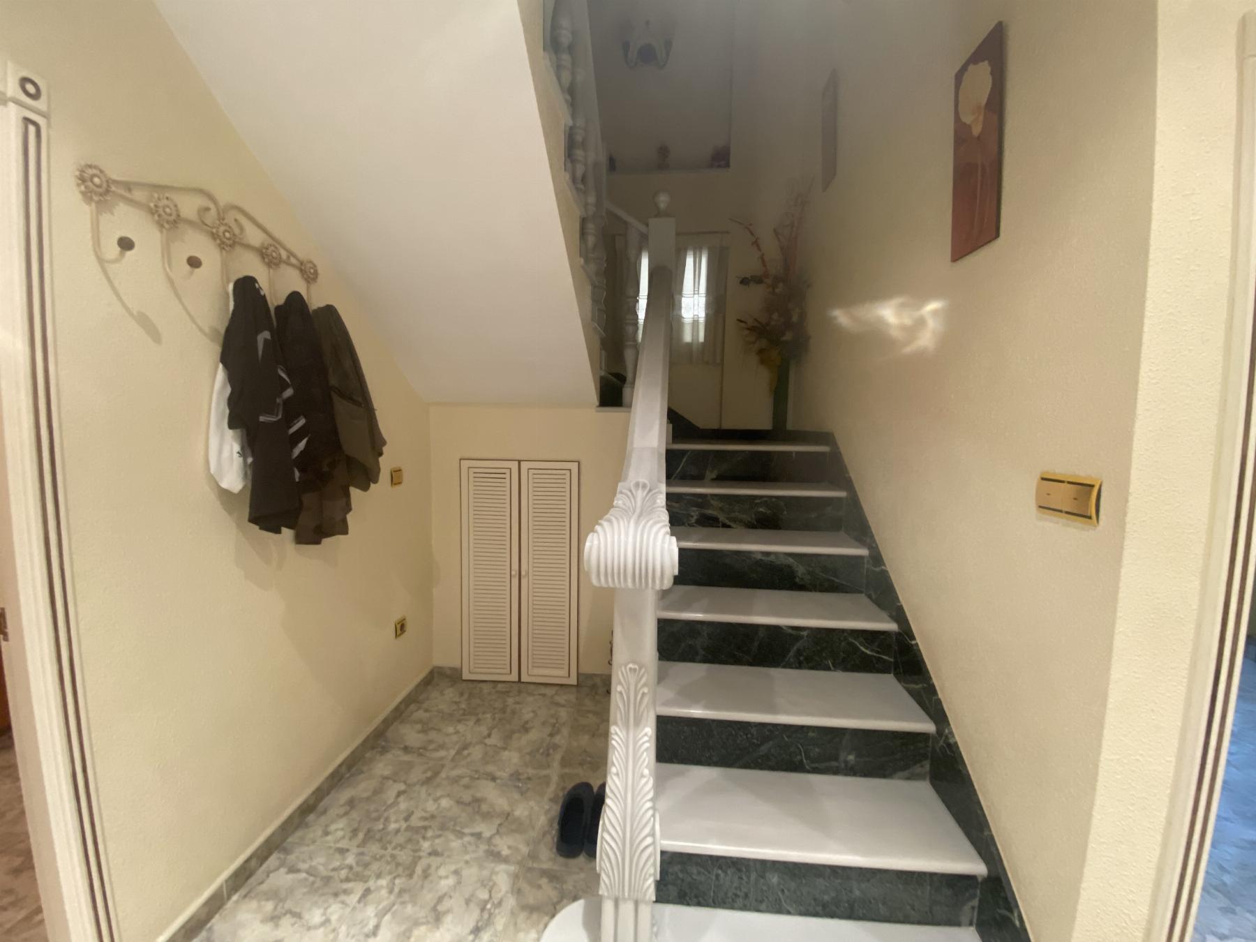 For sale of house in Macael