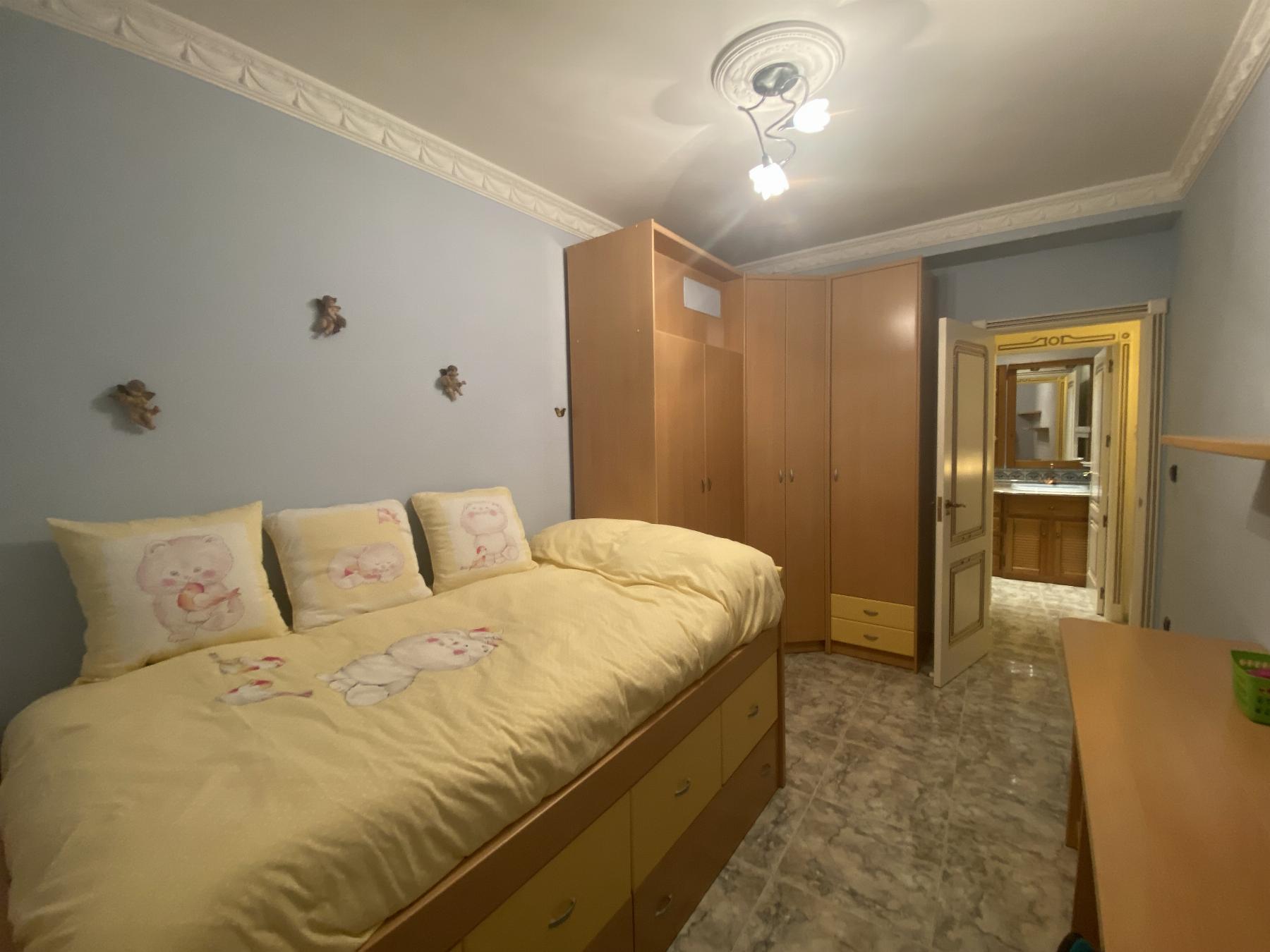For sale of house in Macael
