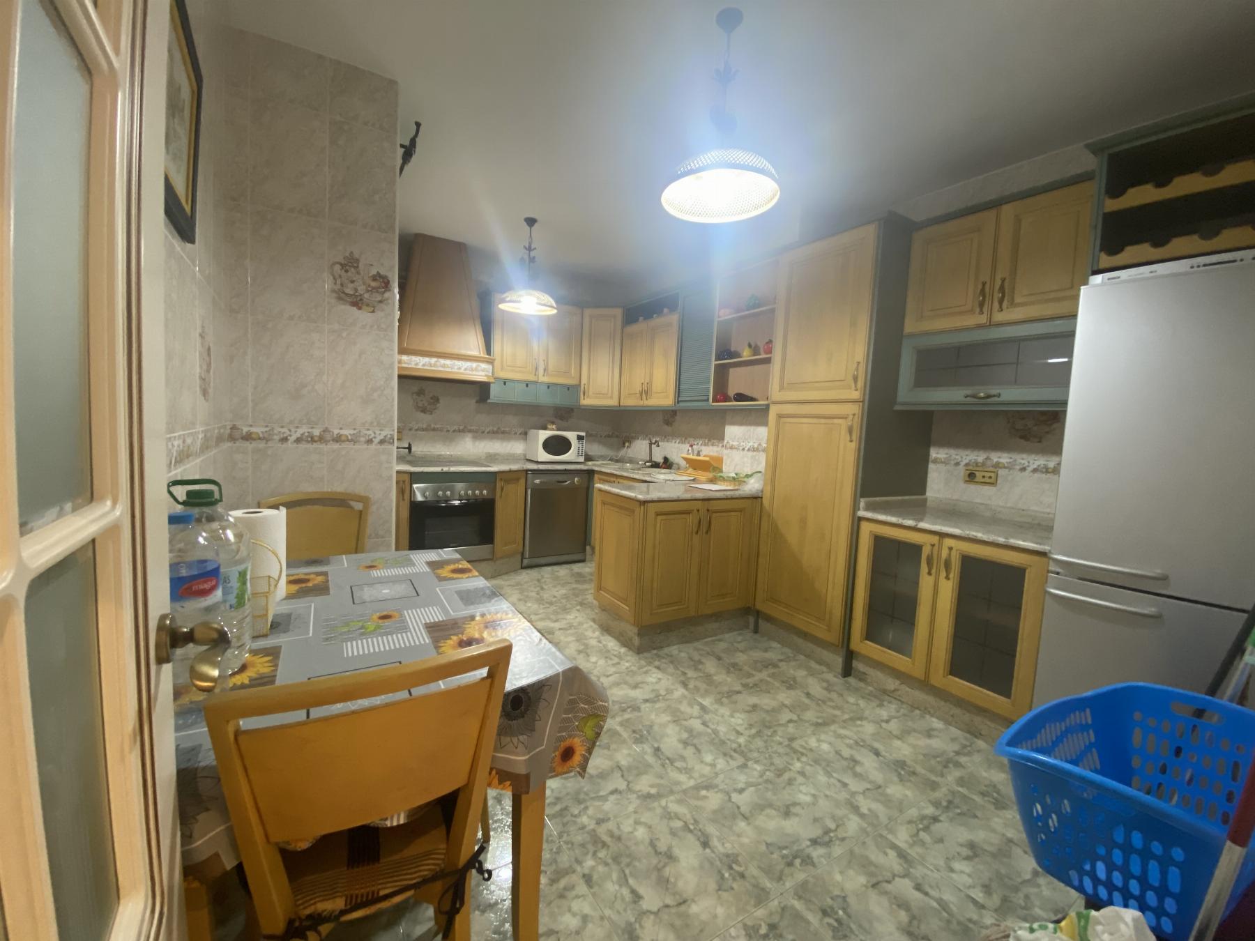 For sale of house in Macael