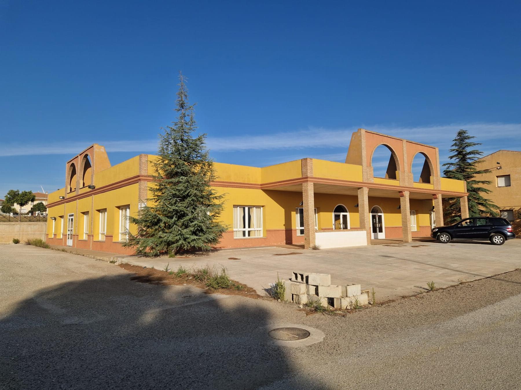 For sale of commercial in Alcóntar
