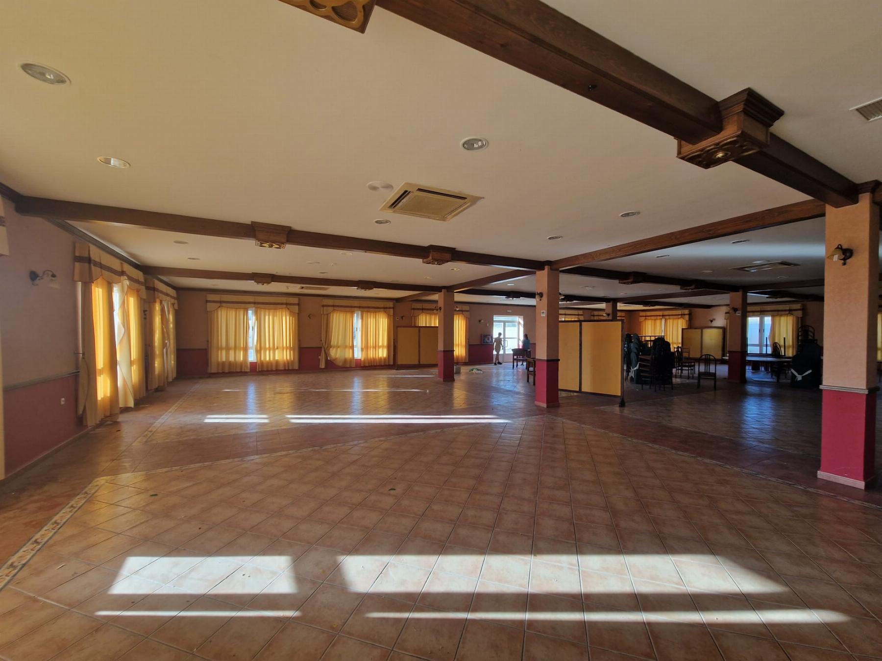 Venta de local comercial en Alcóntar