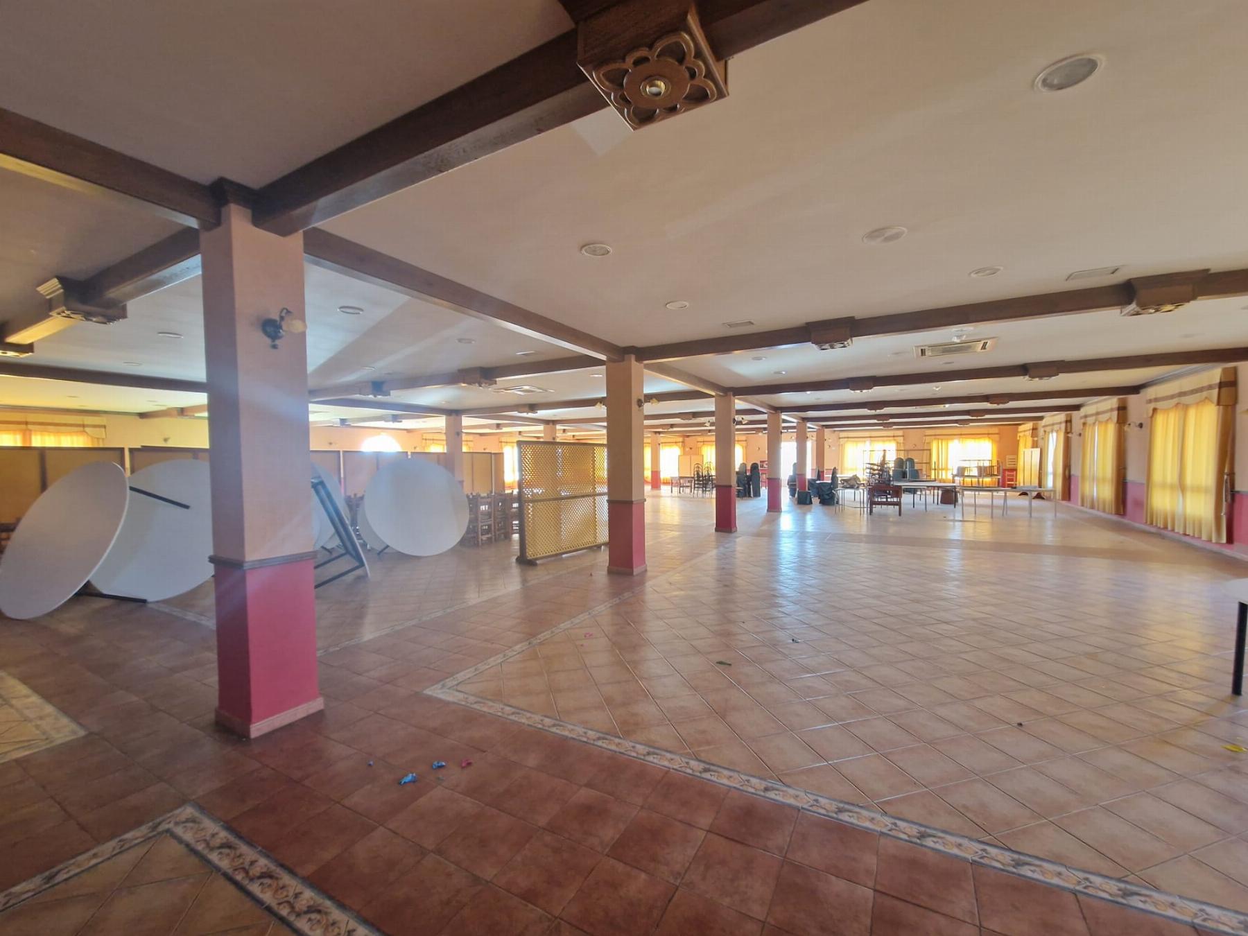 Venta de local comercial en Alcóntar