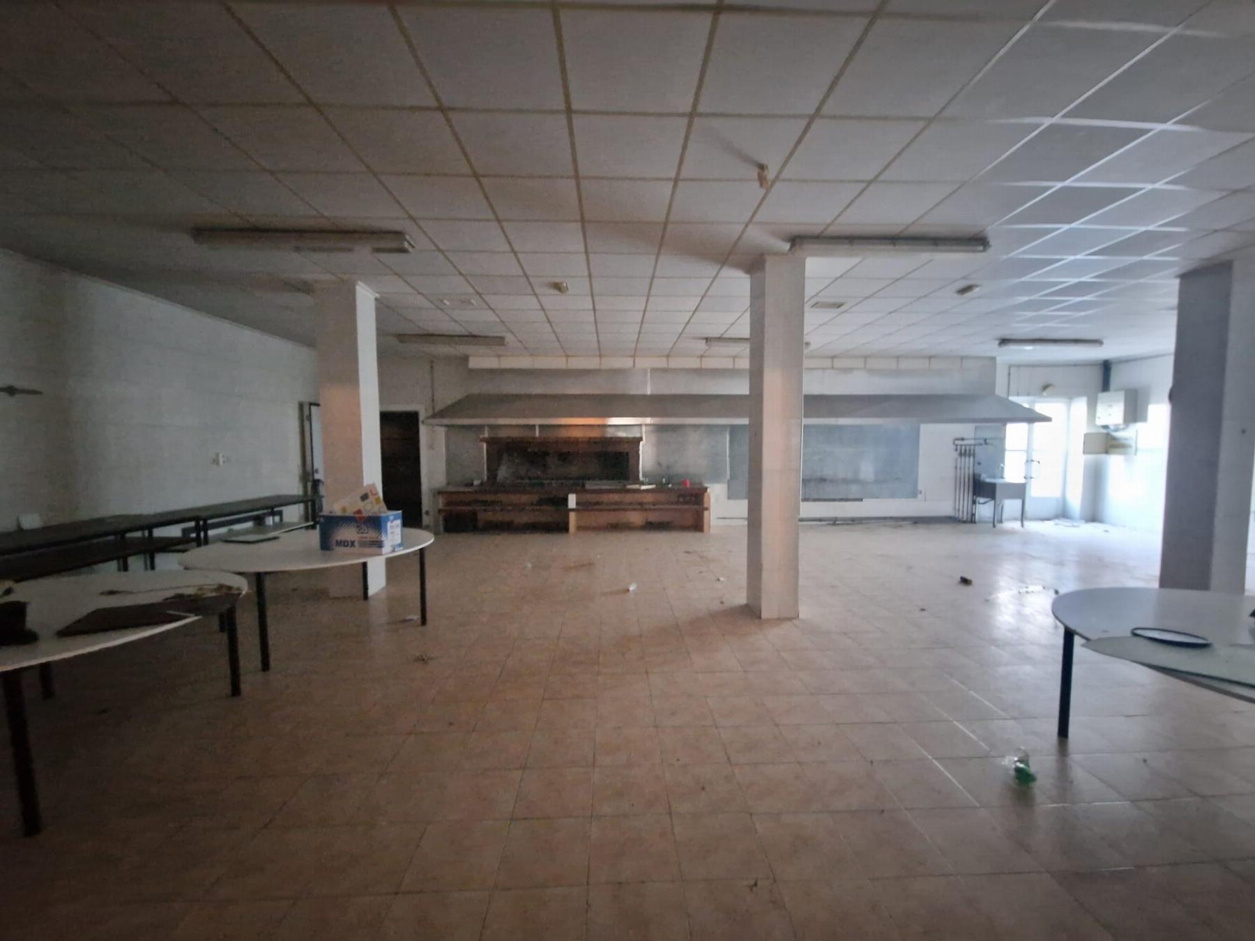 Venta de local comercial en Alcóntar