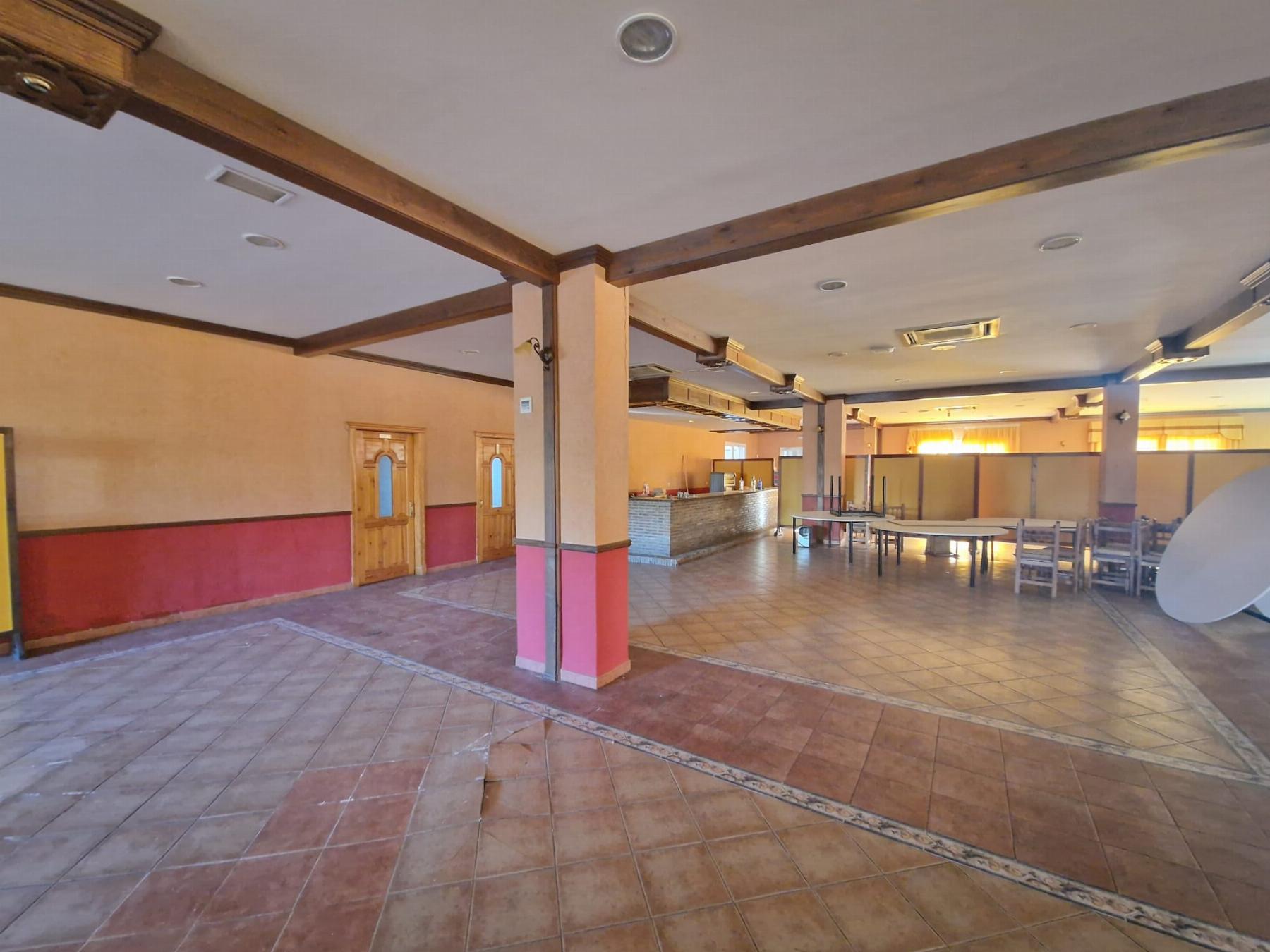 Venta de local comercial en Alcóntar