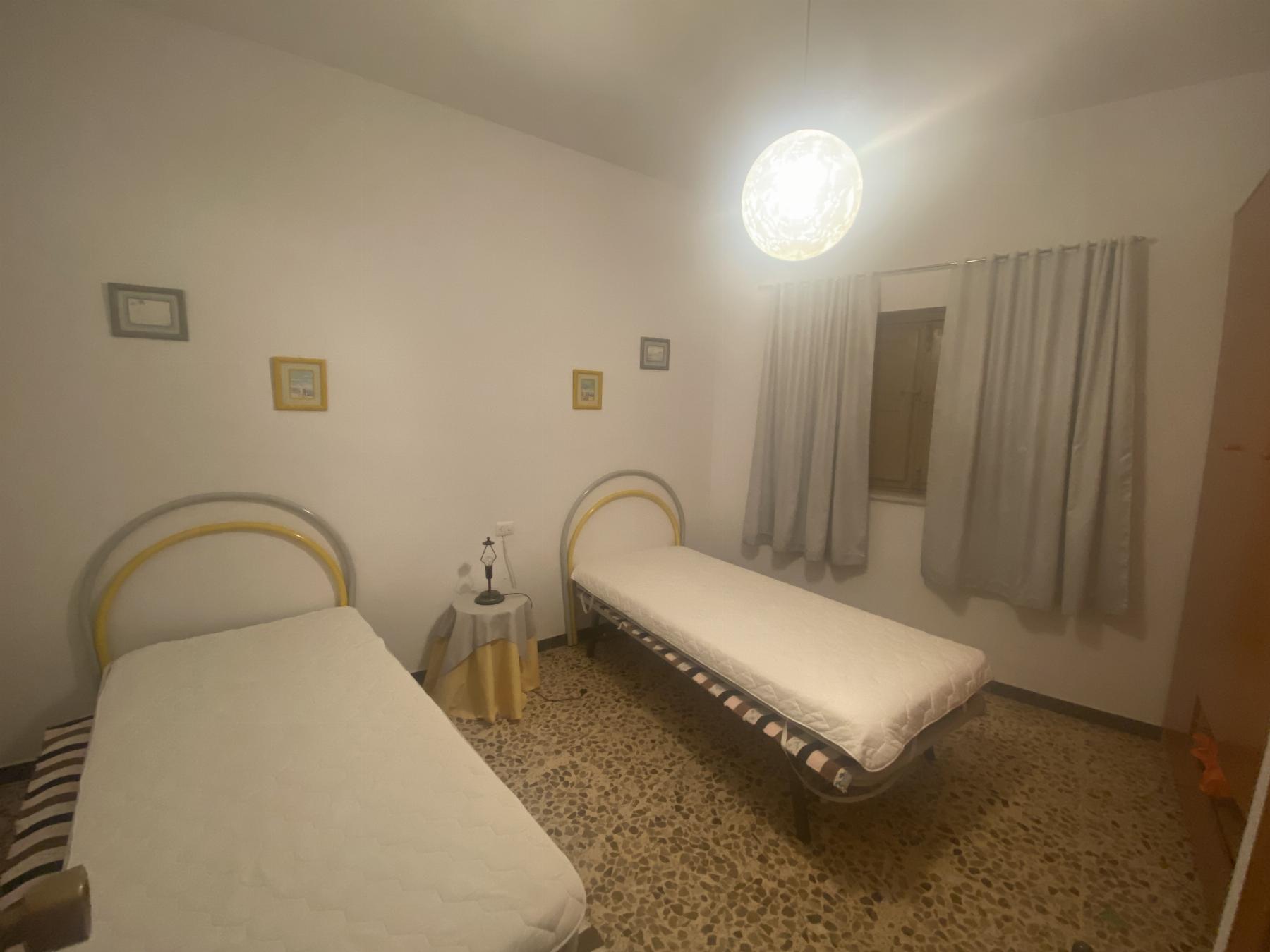 For sale of house in Purchena