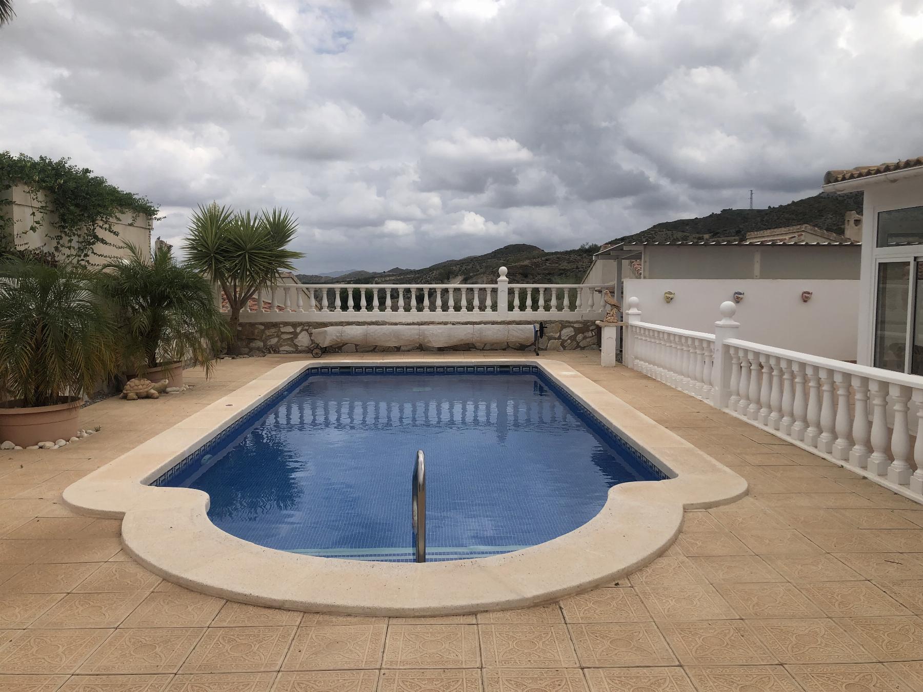 For sale of villa in Arboleas