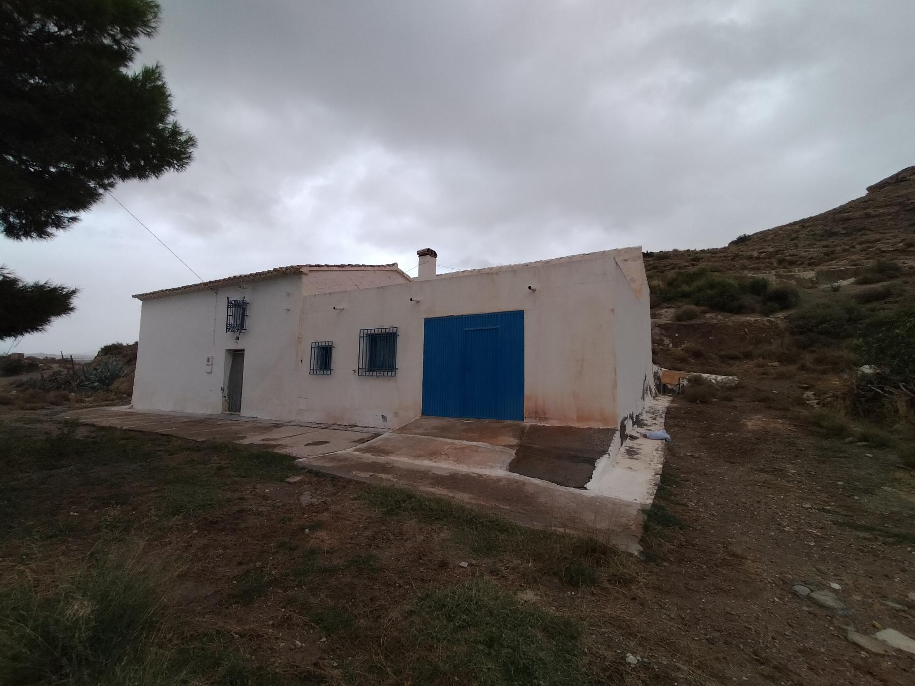 For sale of villa in Taberno