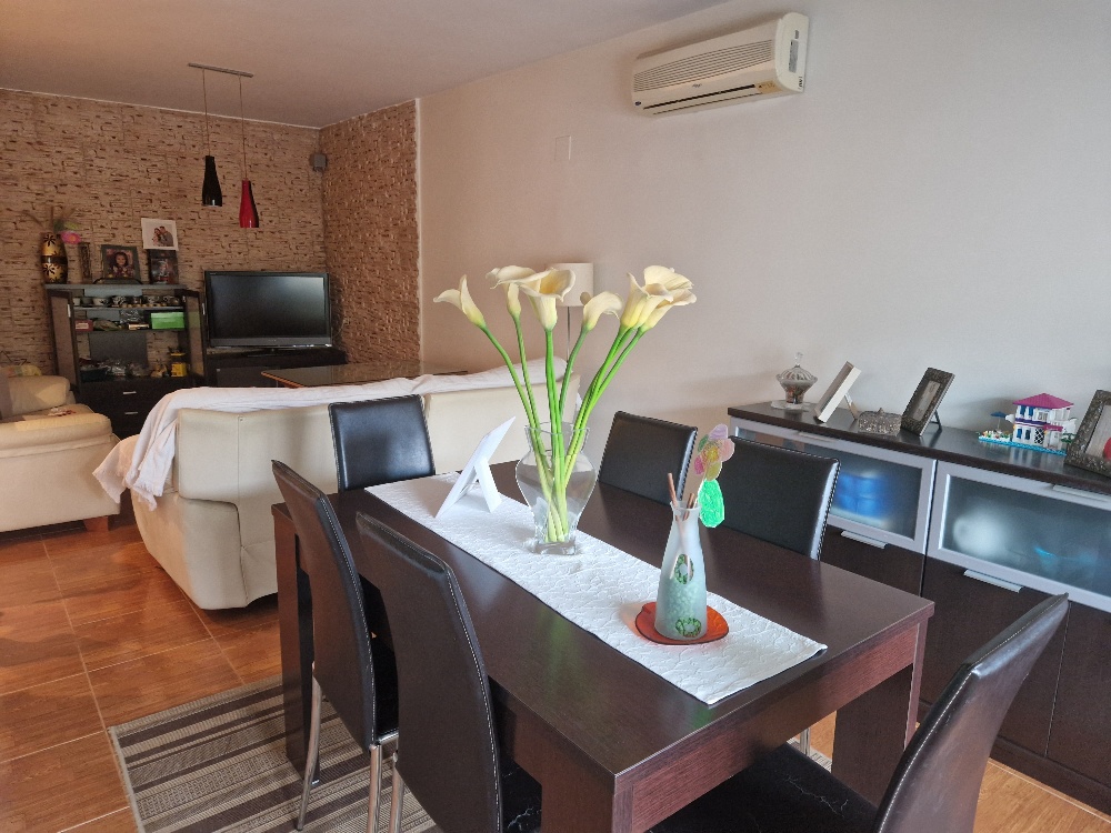 For sale of flat in Cantoria