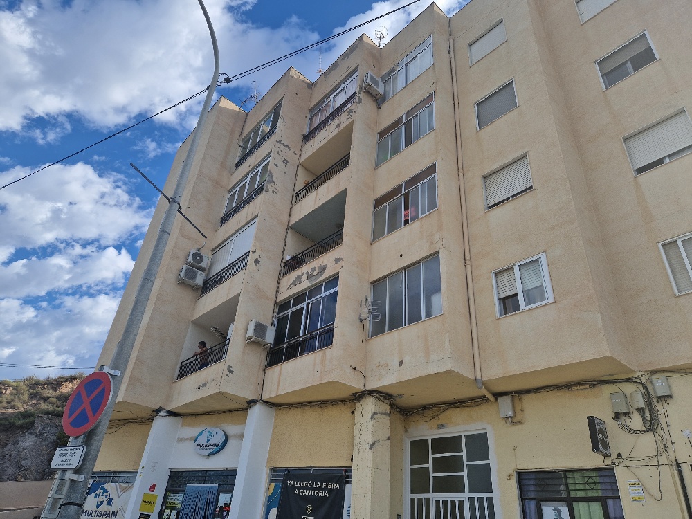 For sale of flat in Cantoria