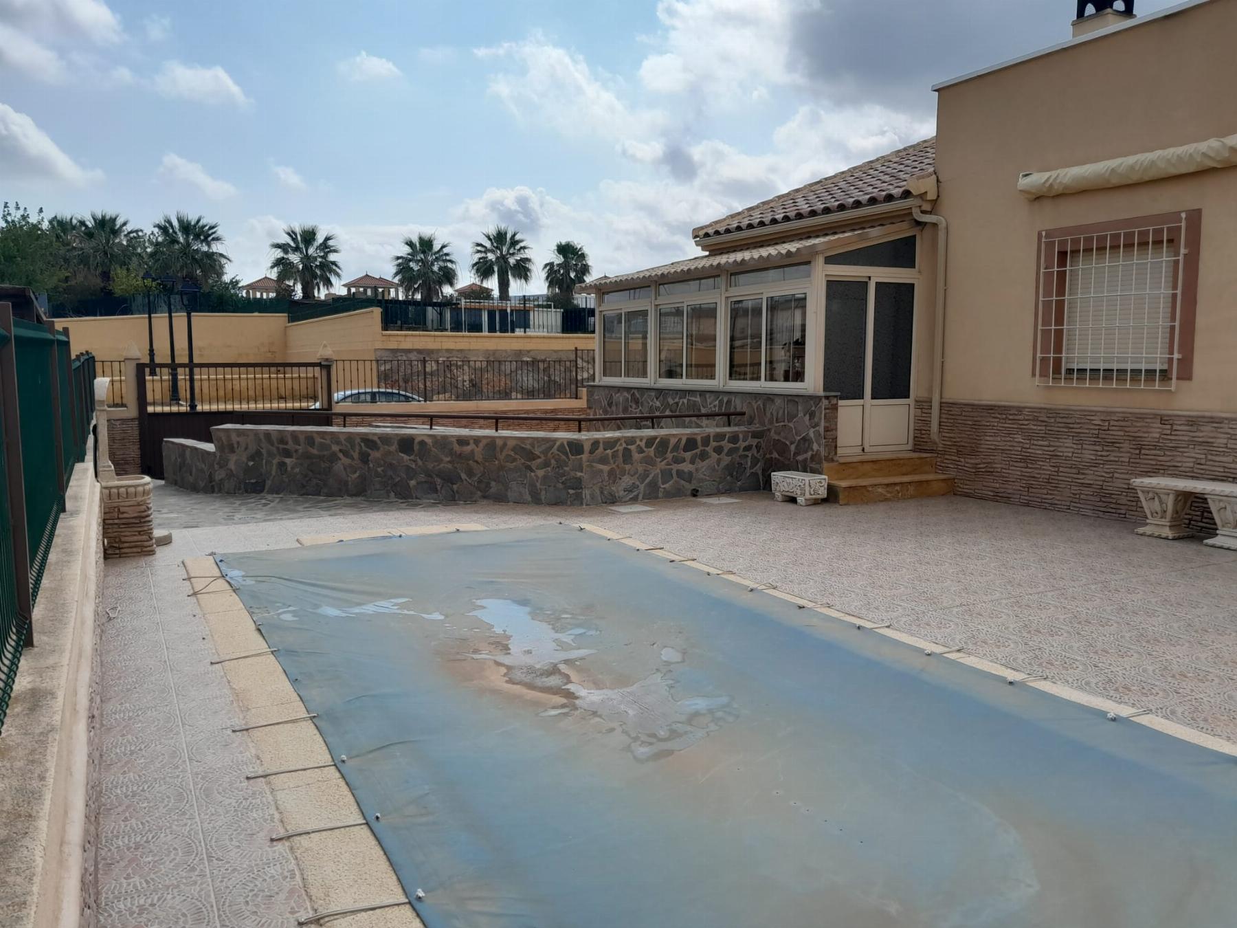 For sale of villa in Zurgena
