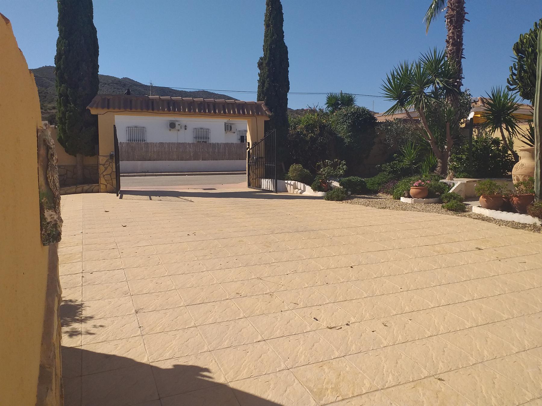 For sale of villa in Zurgena