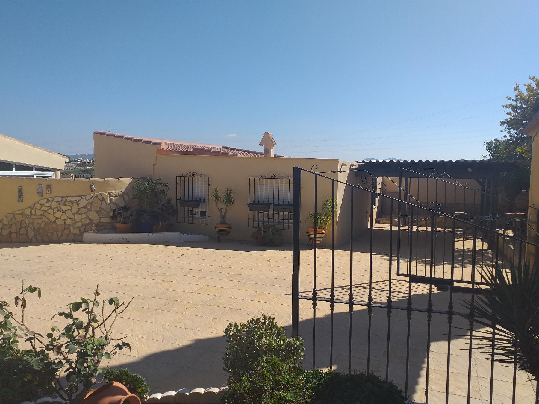 For sale of villa in Zurgena