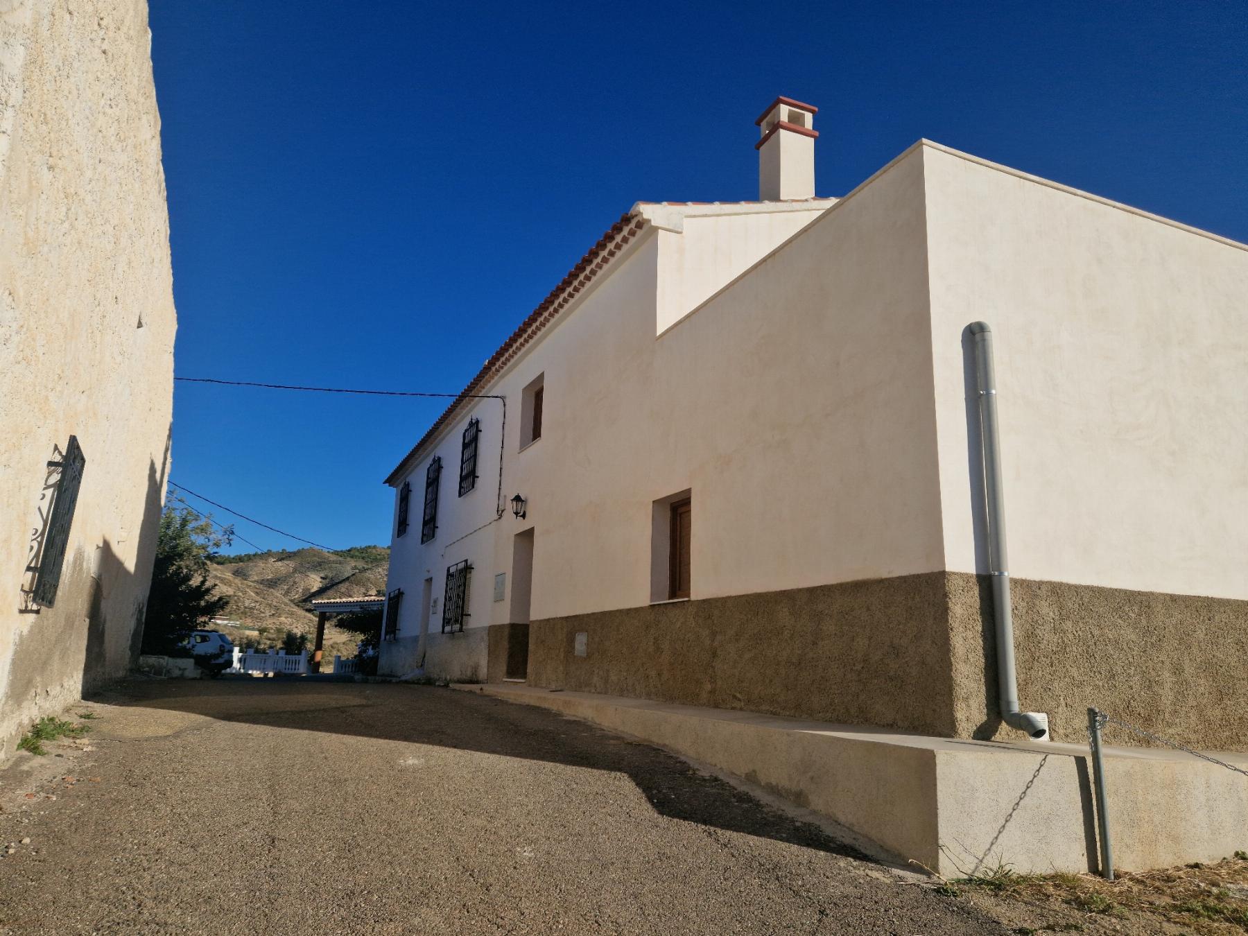 For sale of house in Arboleas