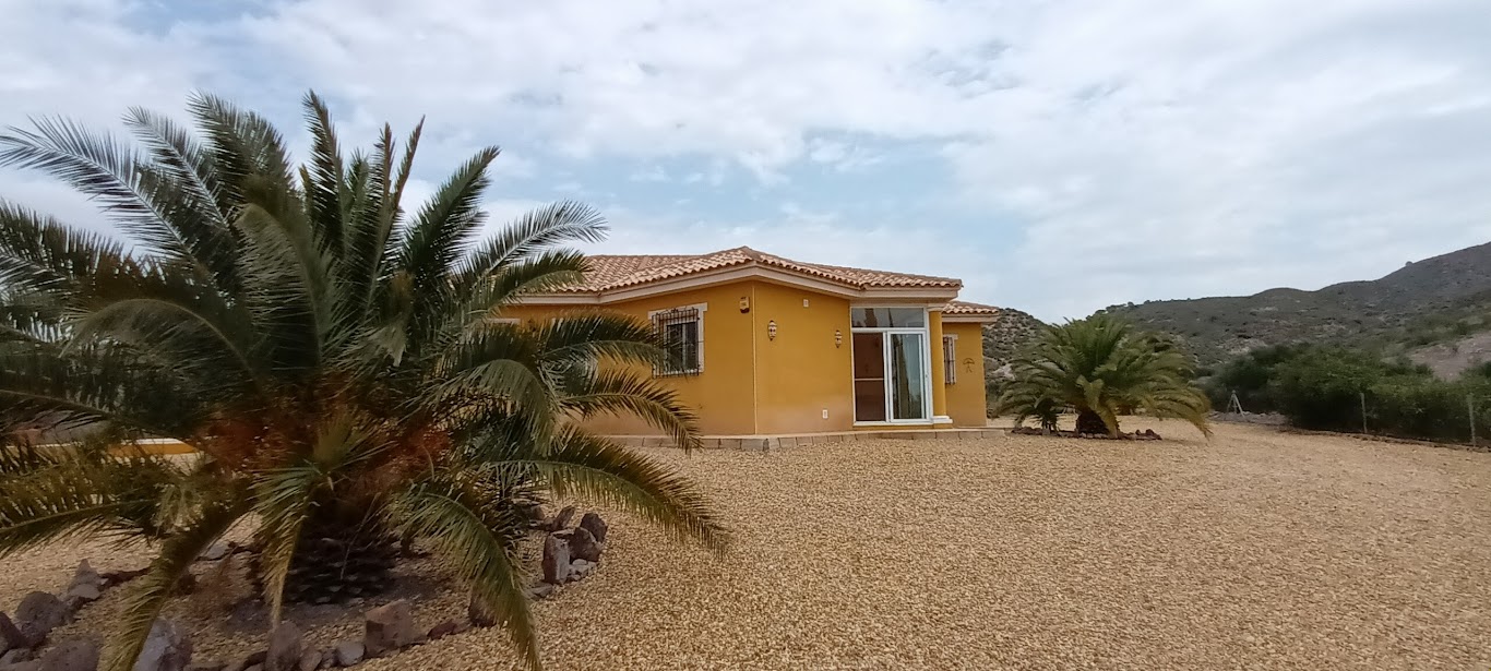 For sale of villa in Albox