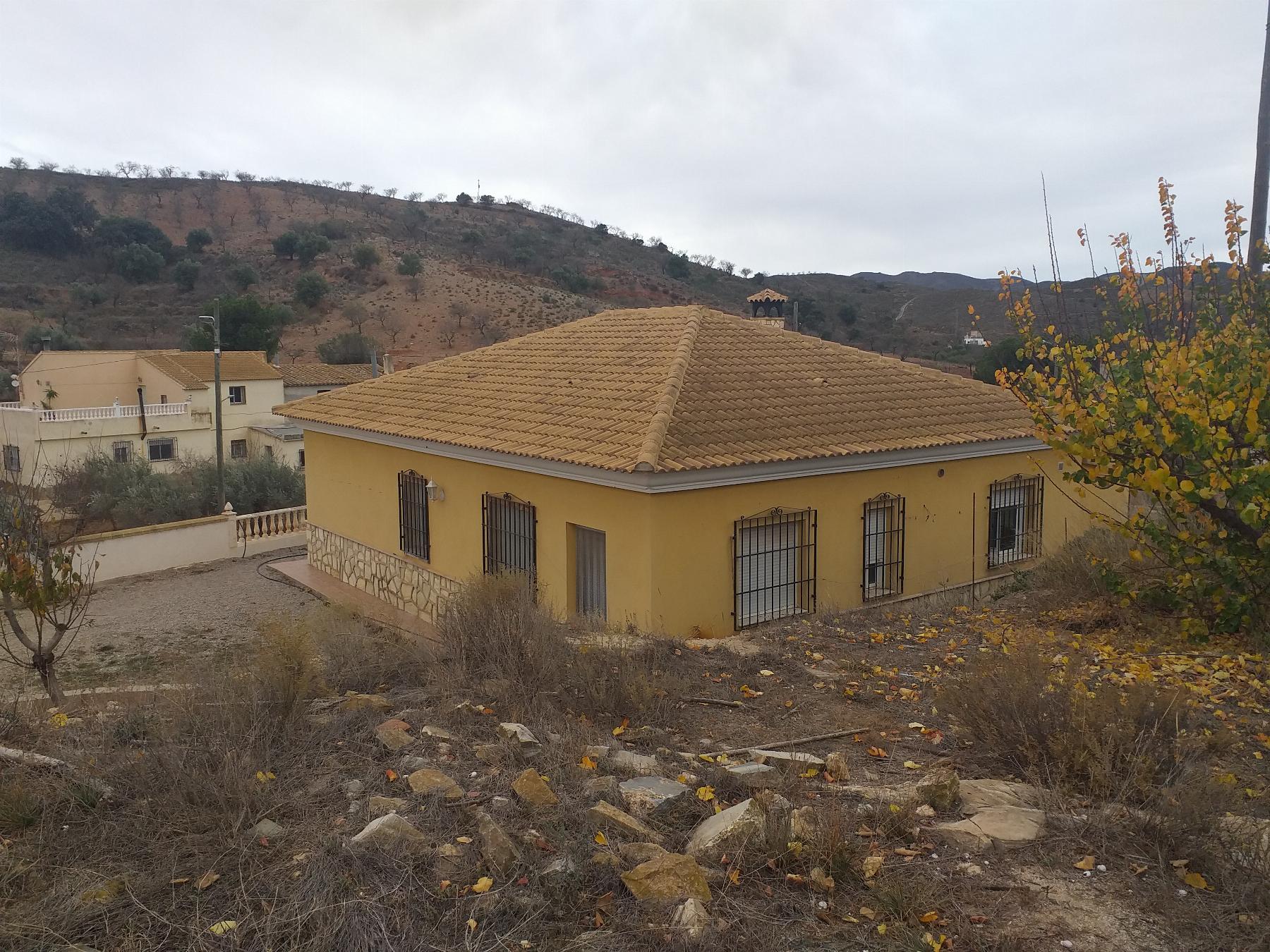 For sale of villa in Lubrín