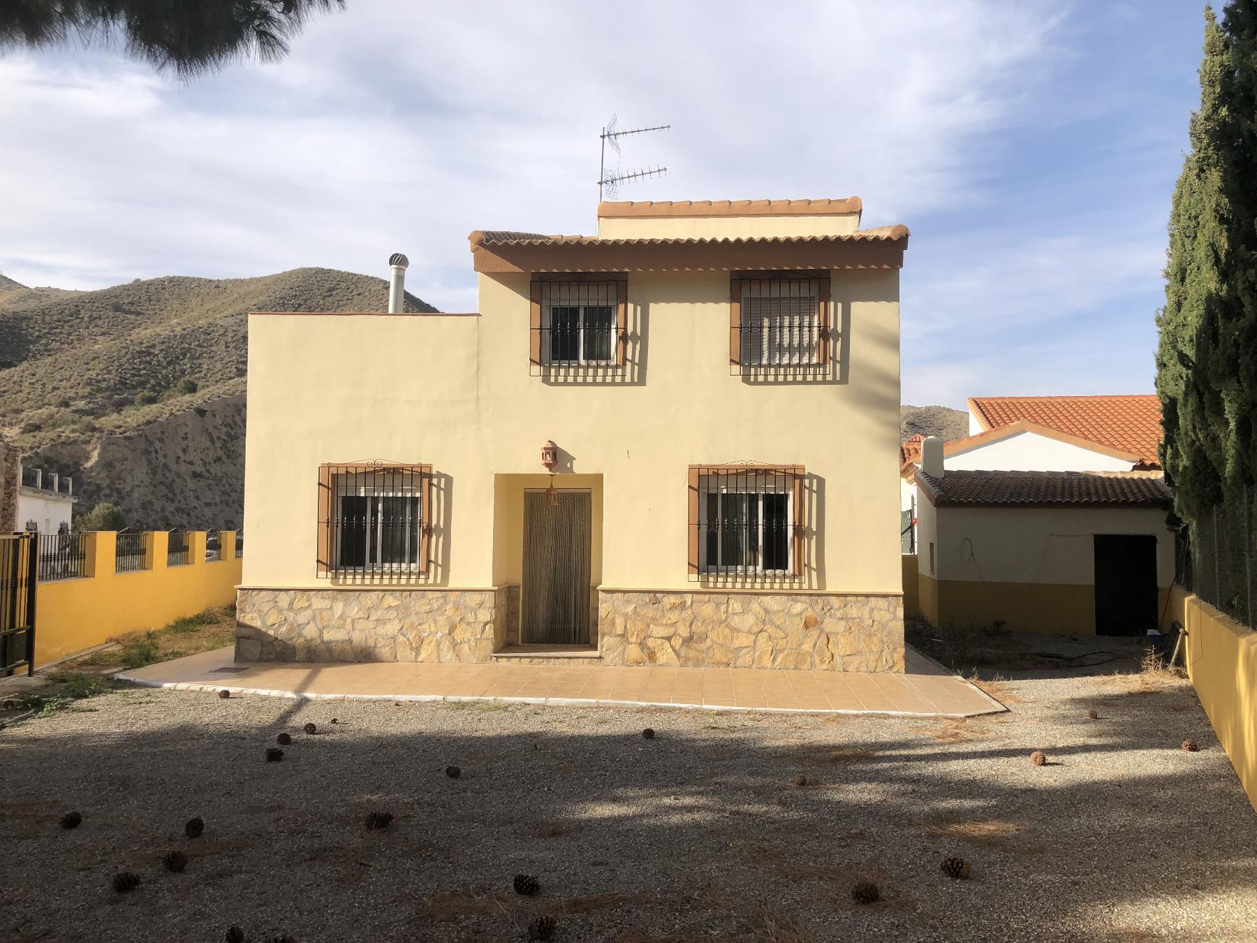 For sale of villa in Arboleas