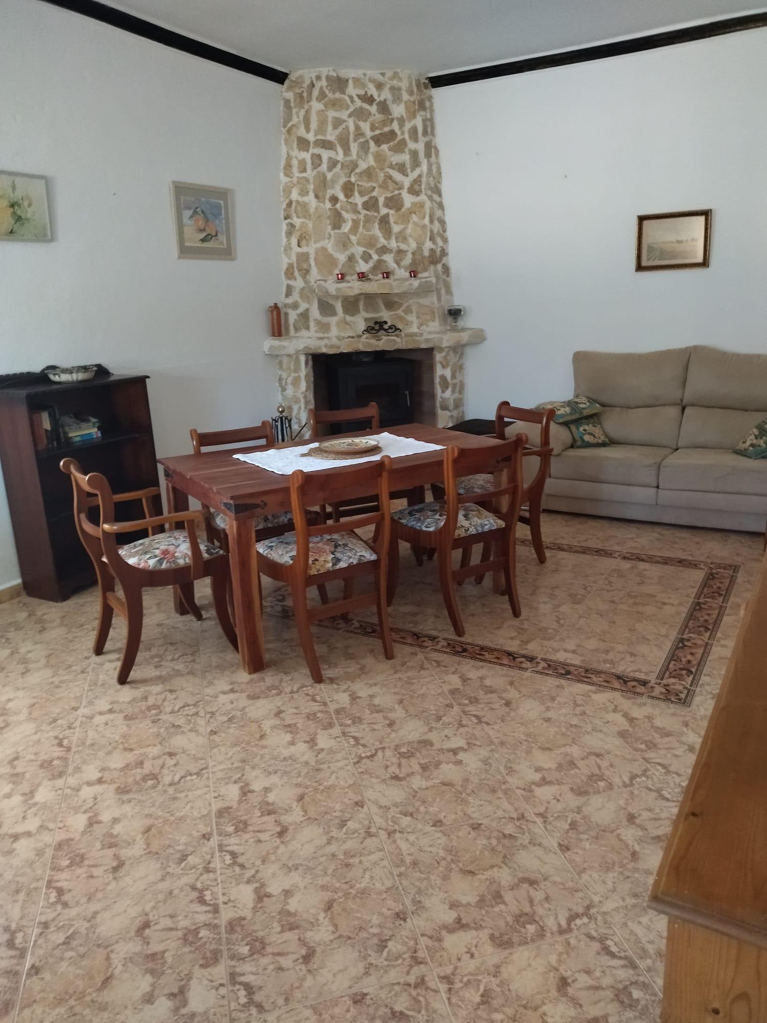 For rent of house in Cantoria