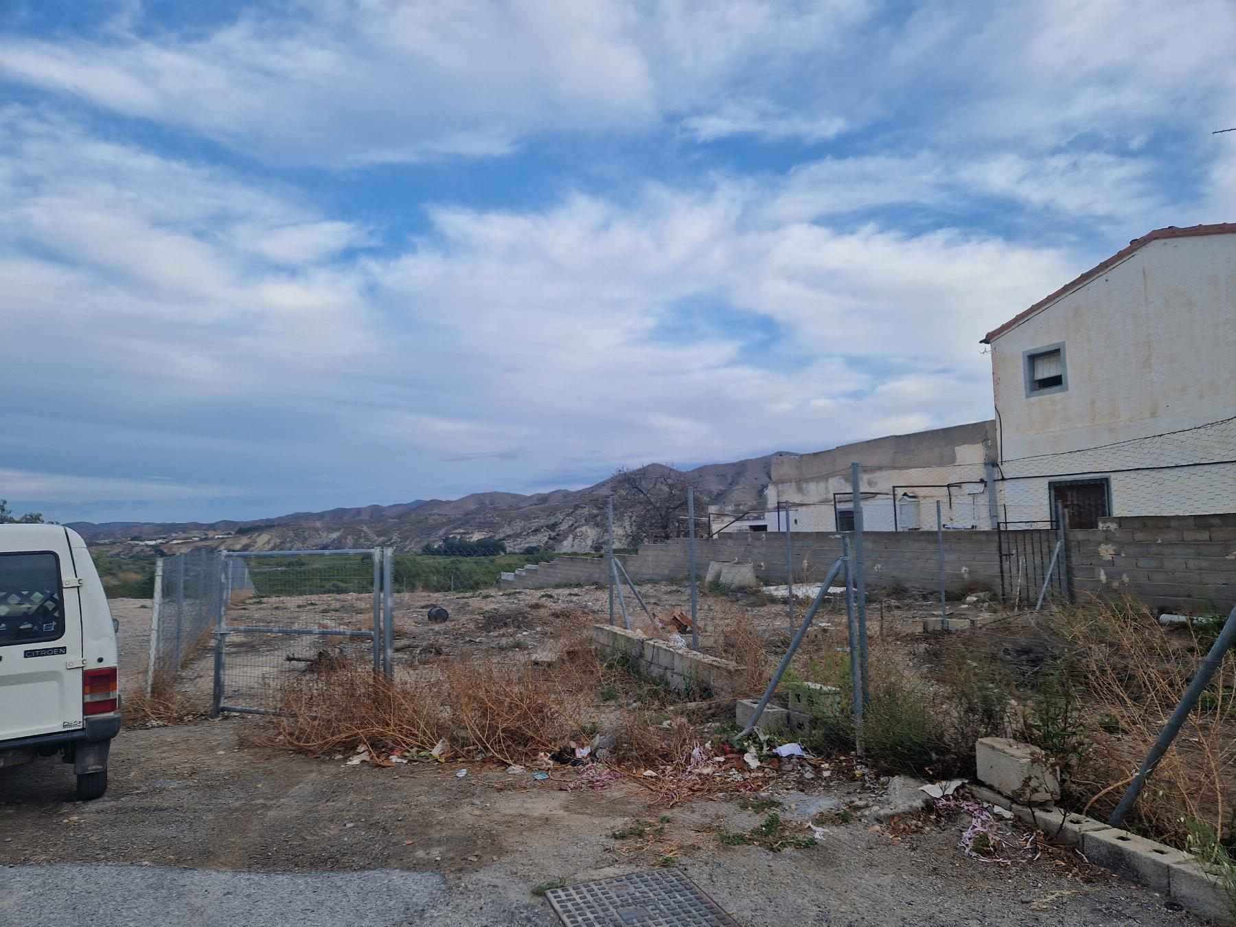 For sale of land in Almanzora