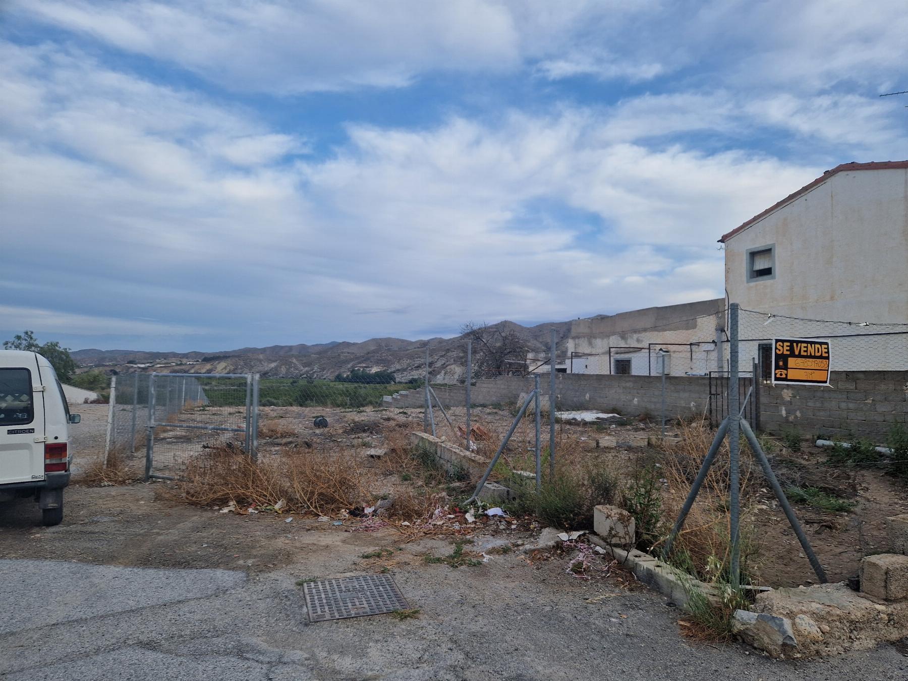 For sale of land in Almanzora